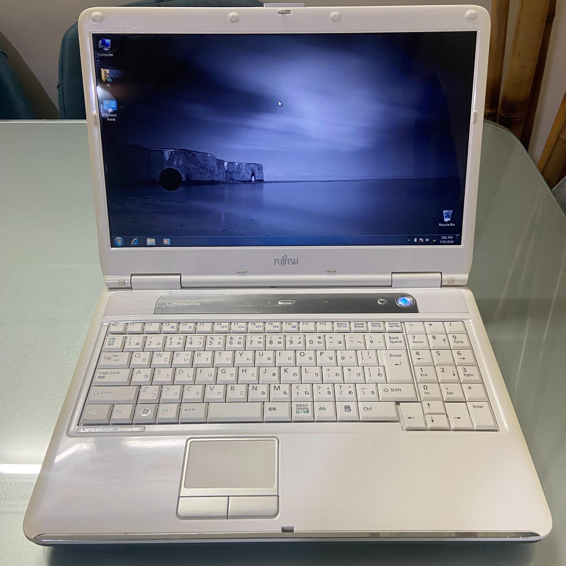 Fujitsu lifebook AH550