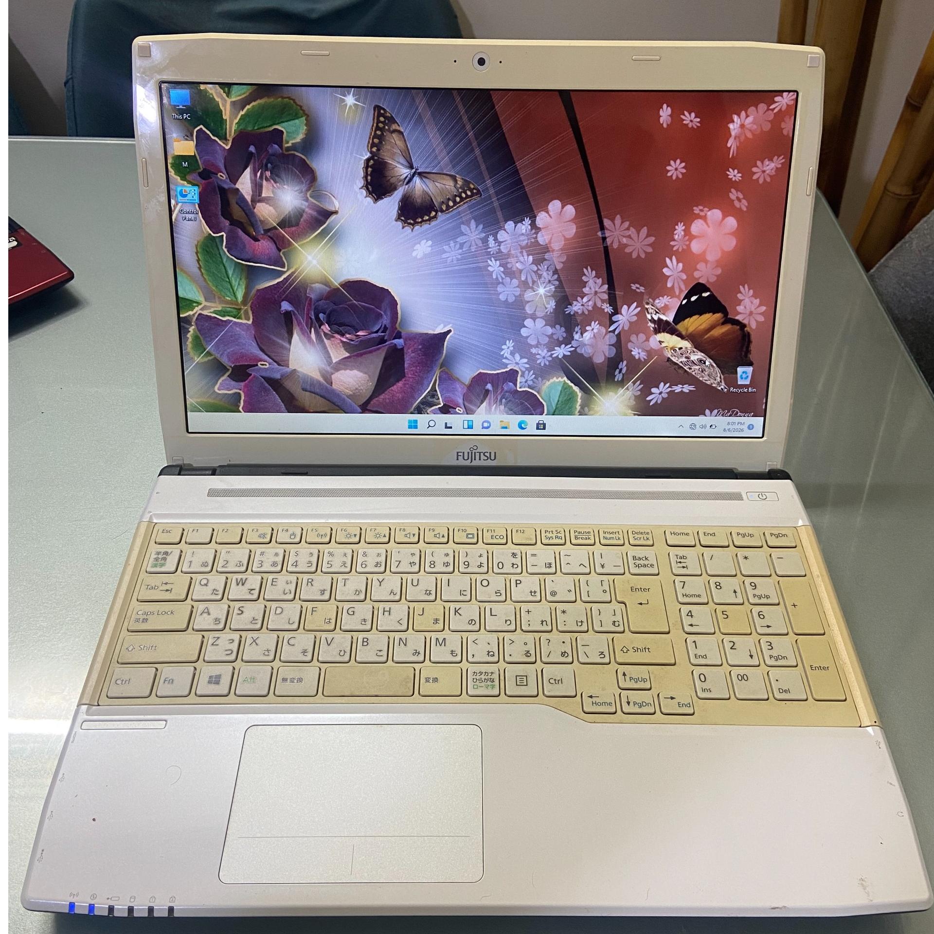 Fujitsu lifebook AH42/M