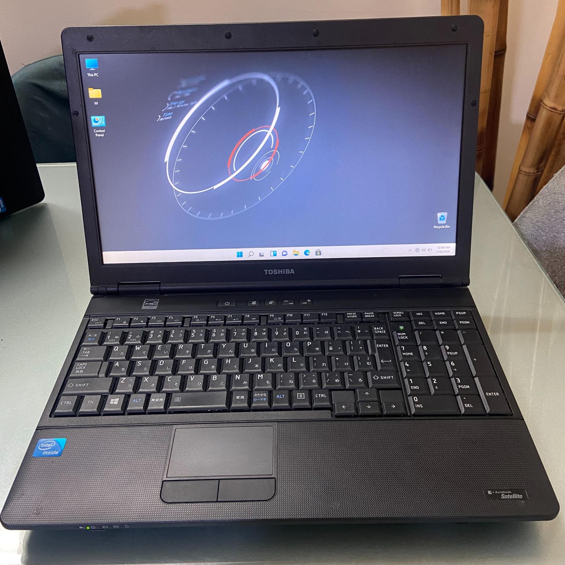 Toshiba dynabook B452/G