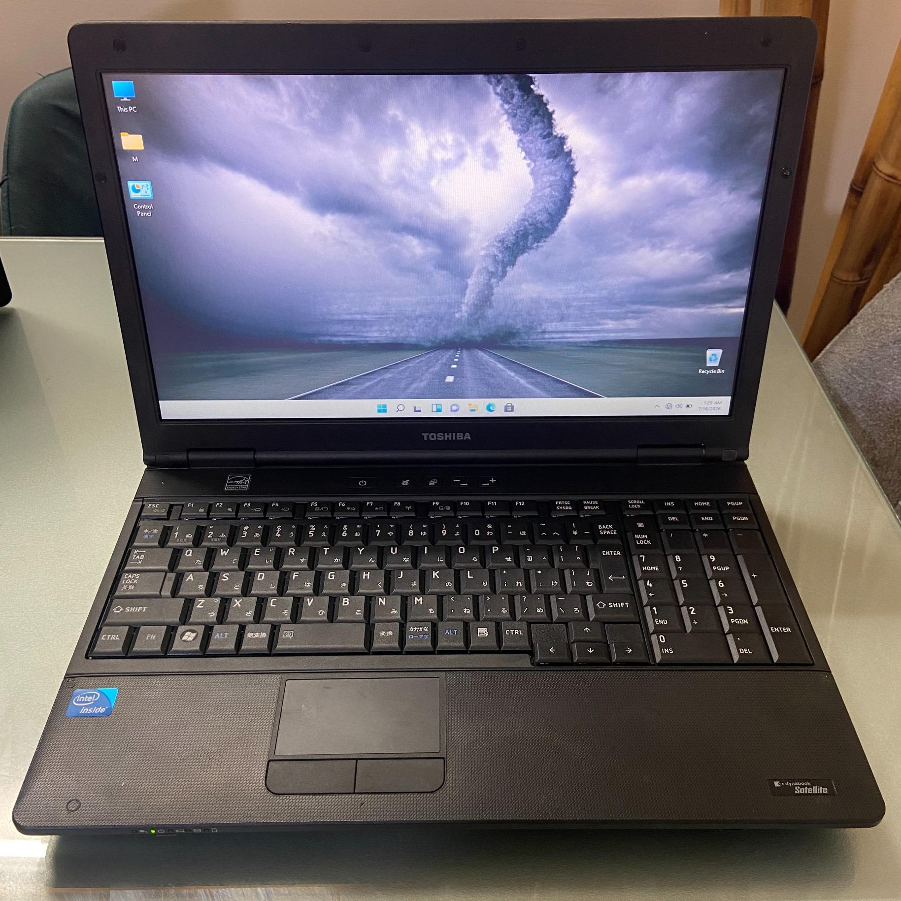 Toshiba dynabook B451/D
