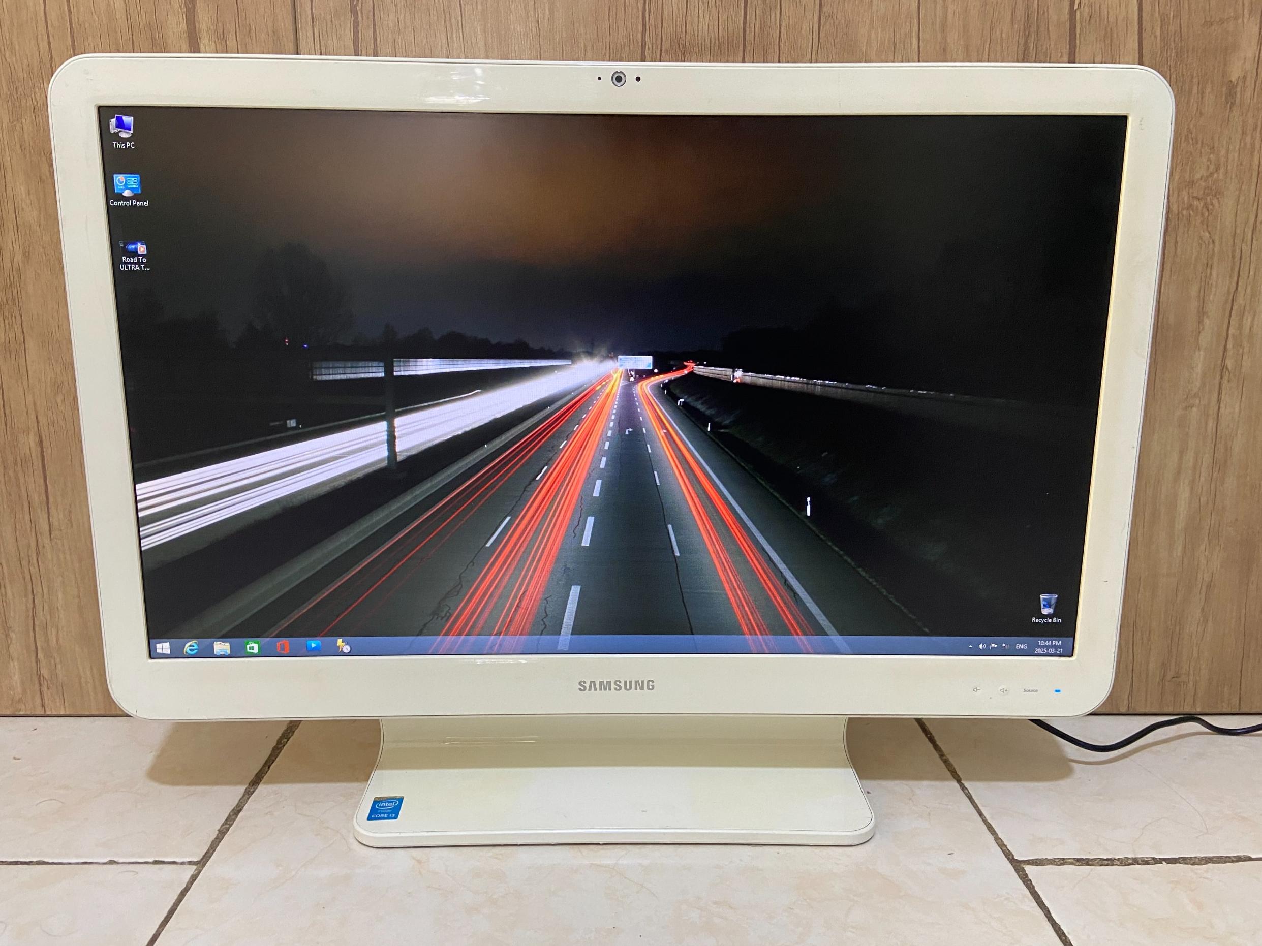 All in One Samsung i3 Ram 16 FullHD