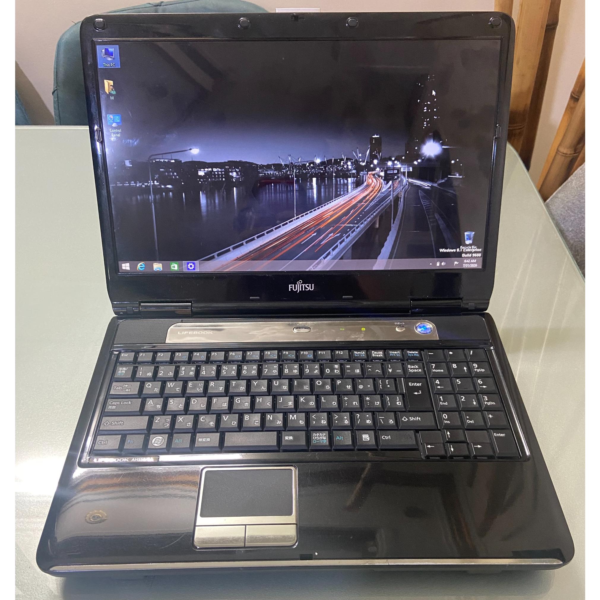 Fujitsu lifebook AH550