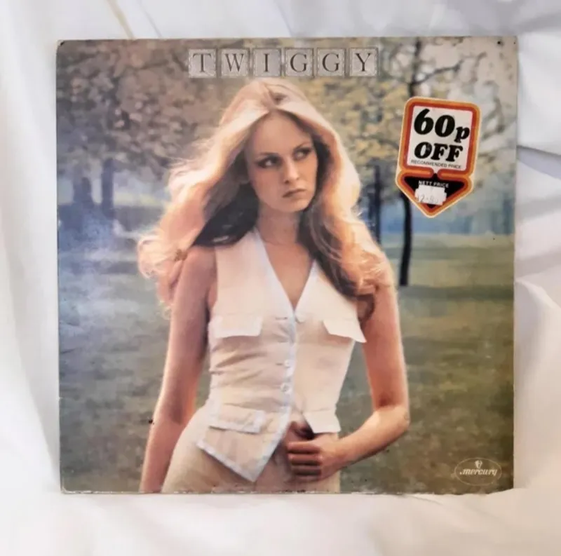 صفحه گرامافون 33دور آلبومی از twiggy چهره مد