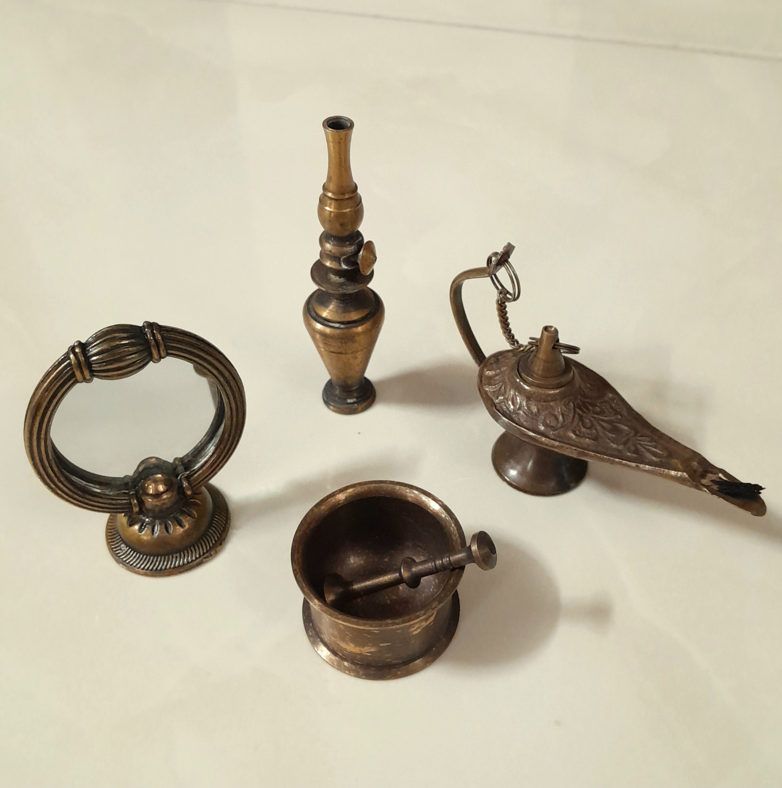 دکوری برنجی سنتی زیبا و ارزنده