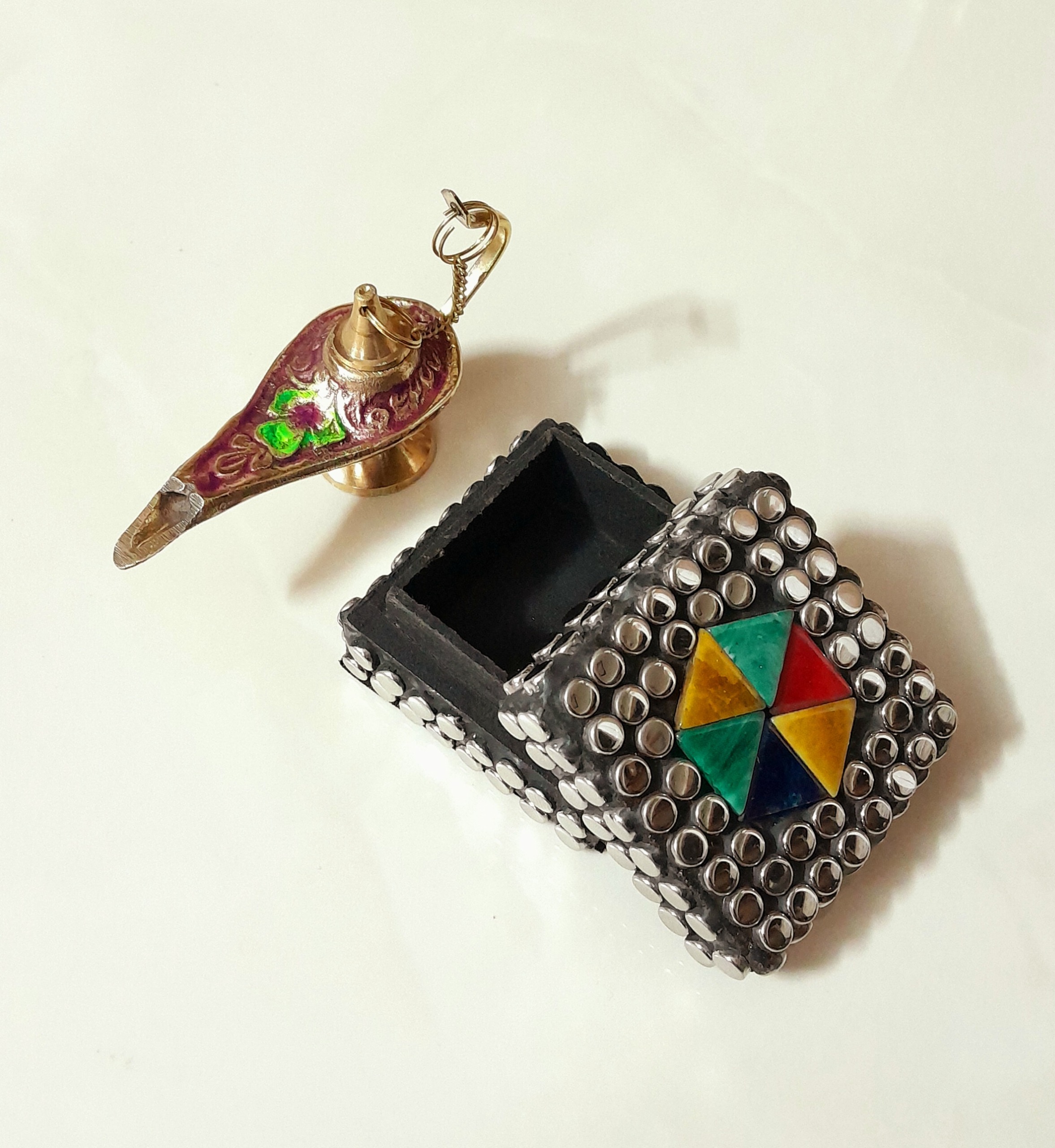 چراغ جادو برنجی جعبه جواهر