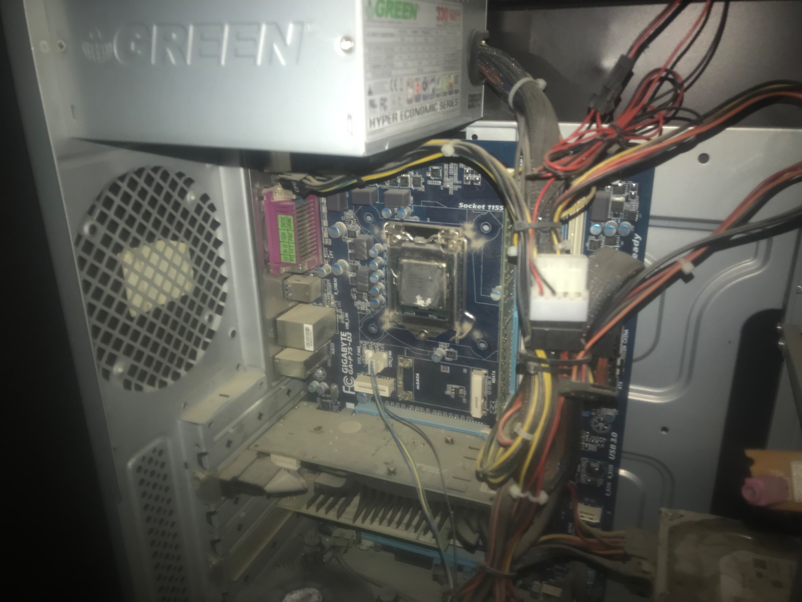 کیس نسل دوم گیگابایت p75