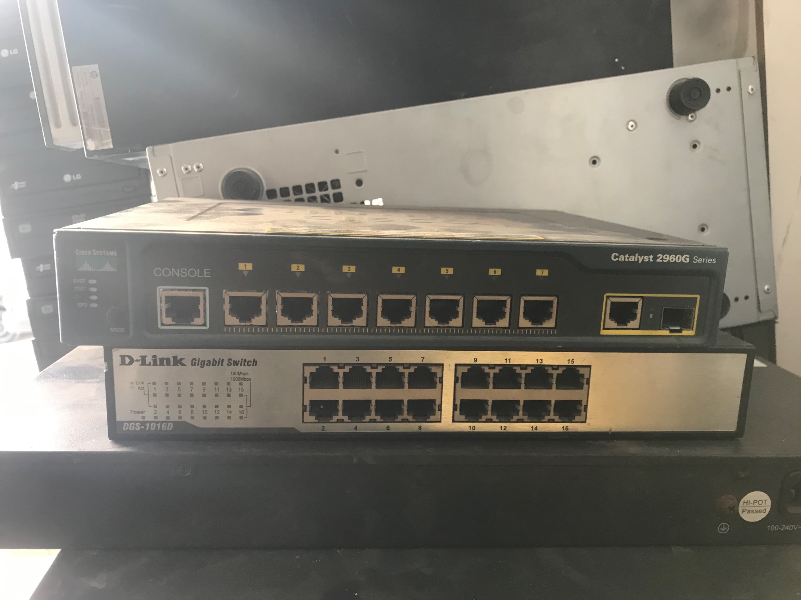 سوئیچ سیسکو مدل 2960g 8port