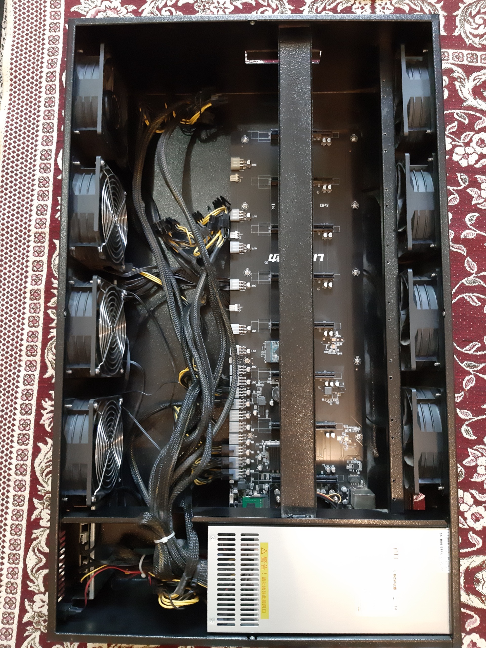 ریگ کارت گرافیک 8 اسلاتی