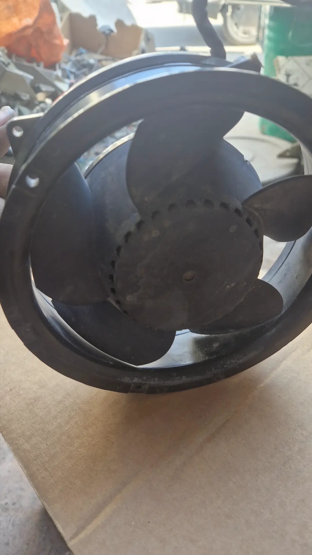 فن 24 ولت 41 وات 4500 دور 17 در 17 آلمانی