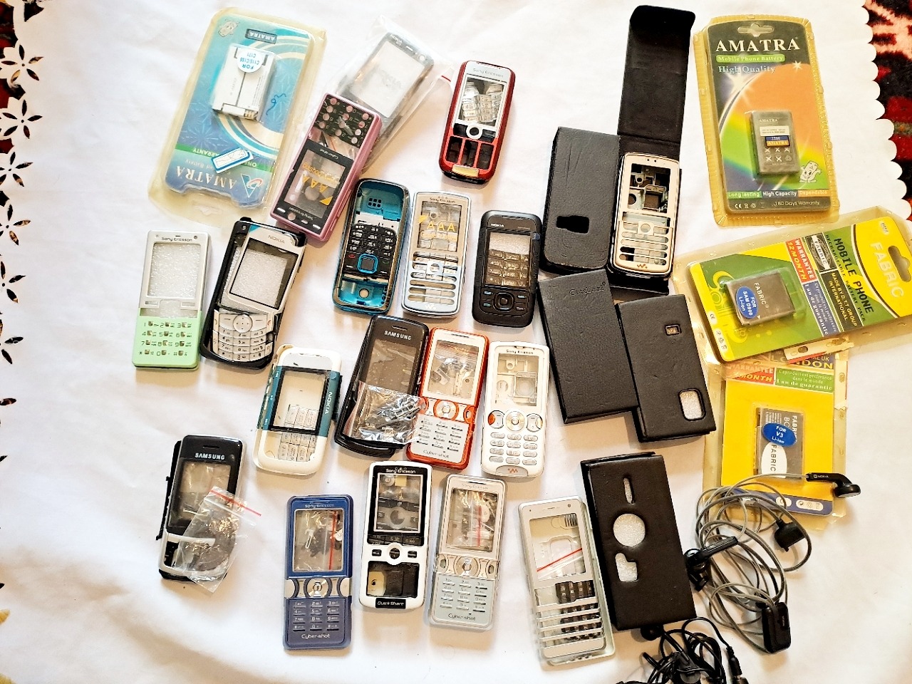 کاور قدیمی موبایل 18عدد قیمت جمع 1300