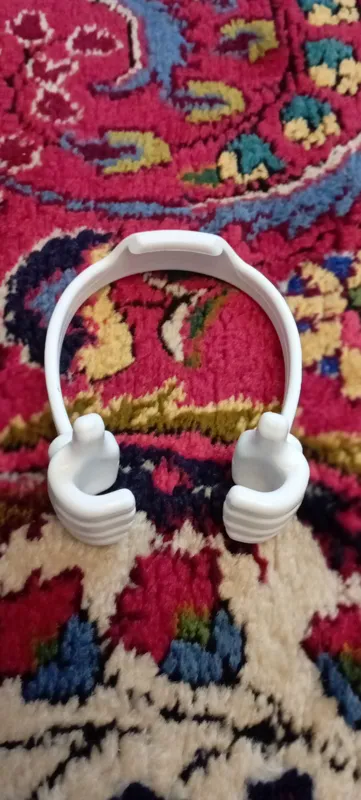نگهدارنده گوشی سفید رنگ