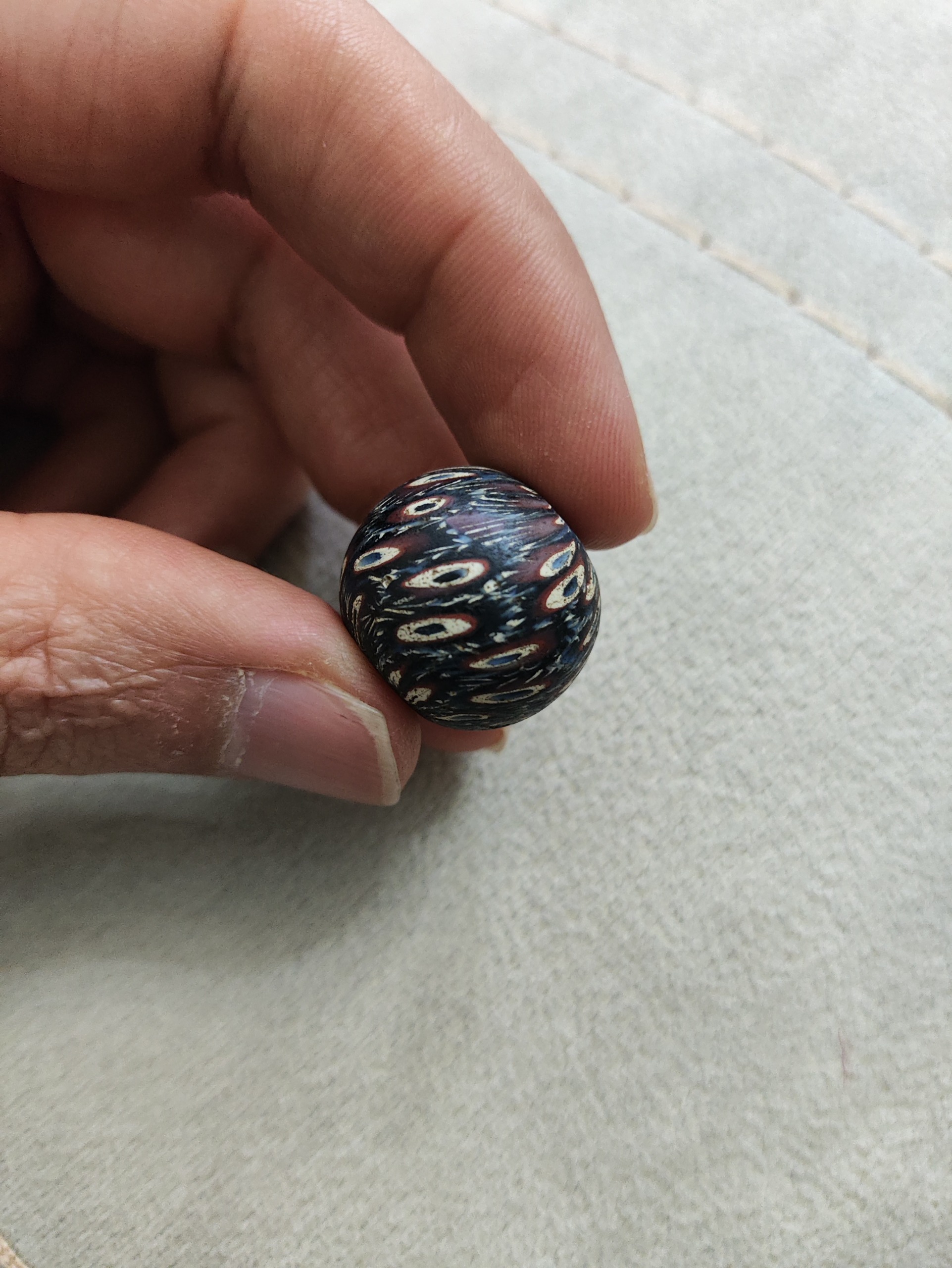 مهره مینا گبری