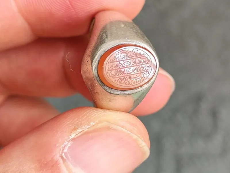 انگشتر عقیق خطی