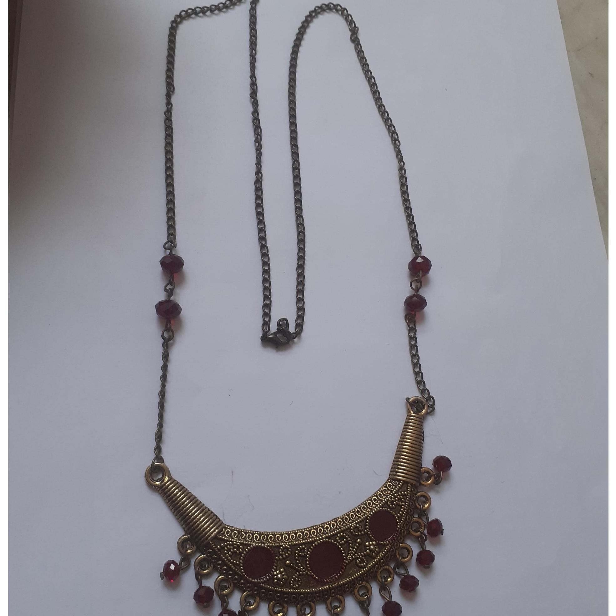 گردنبندبااویزبزرگ طرح قاجاربانگینهی زیبا