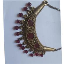 گردنبندبااویزبزرگ