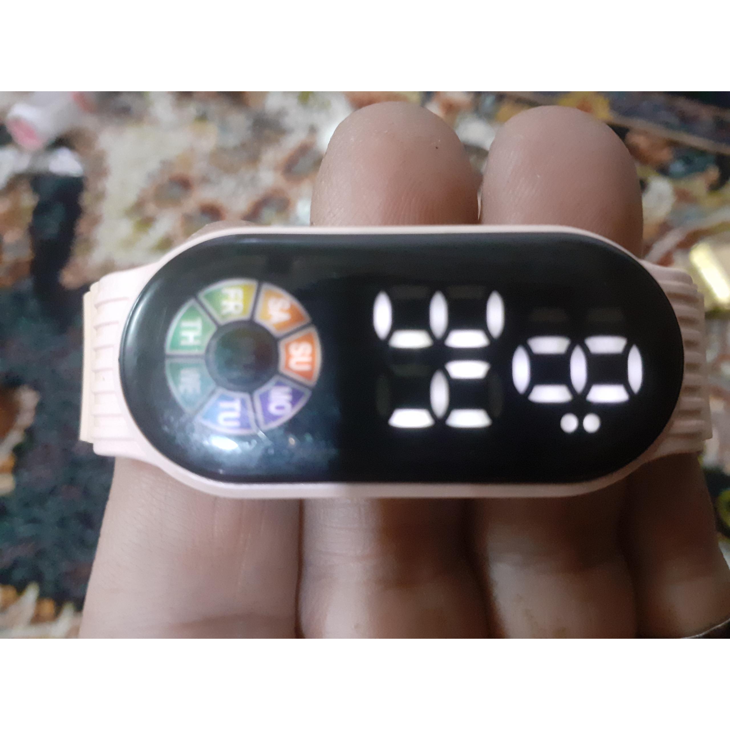 ساعت دیجیتالی دخترانهسالم