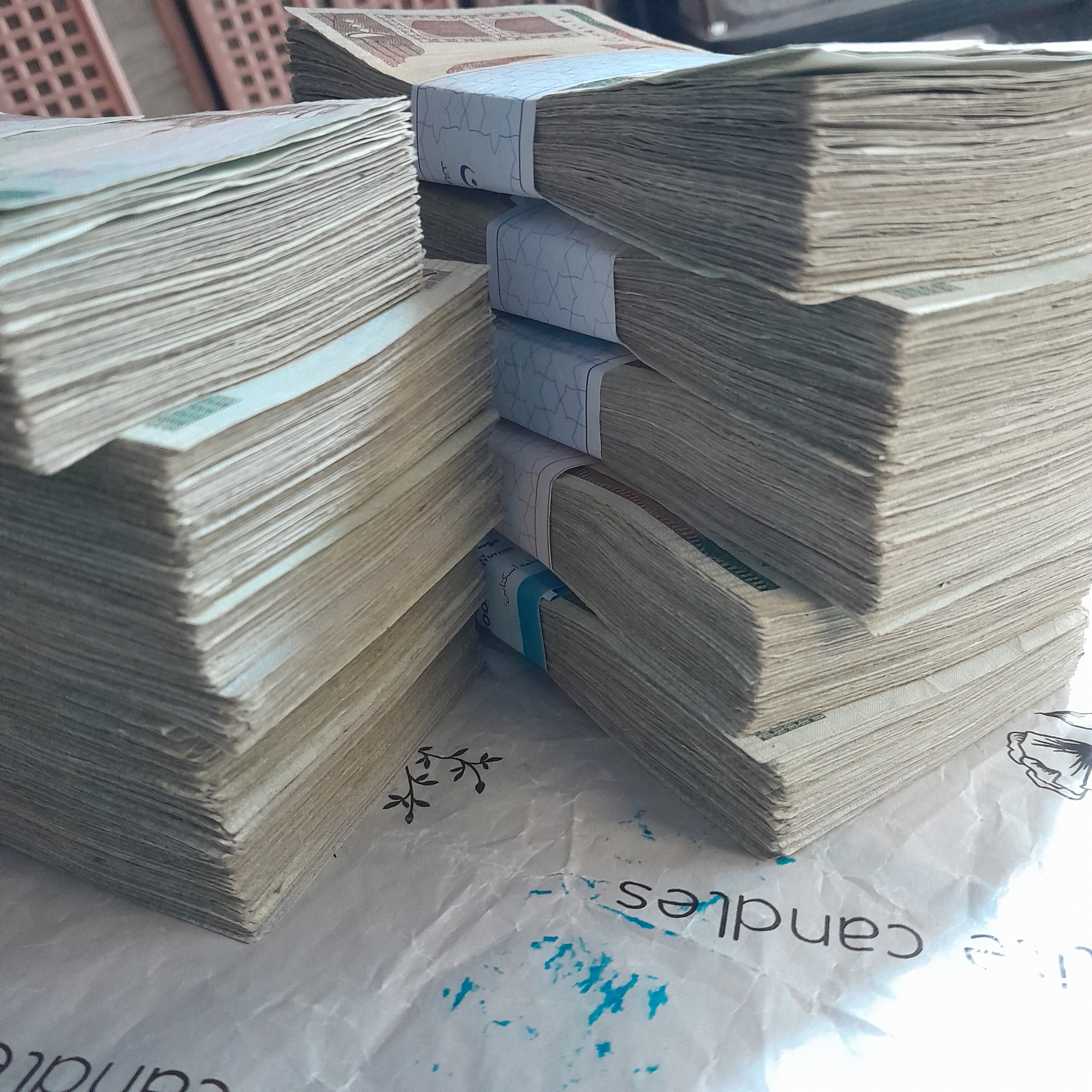 10 بسته 100 تومنی کیفیت عالی (هزار برگ)
