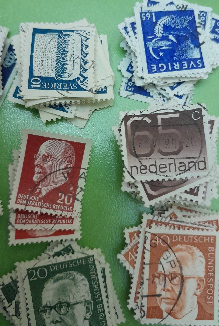 5000 عدد تمبر خارجی در 100 طرح مختلف