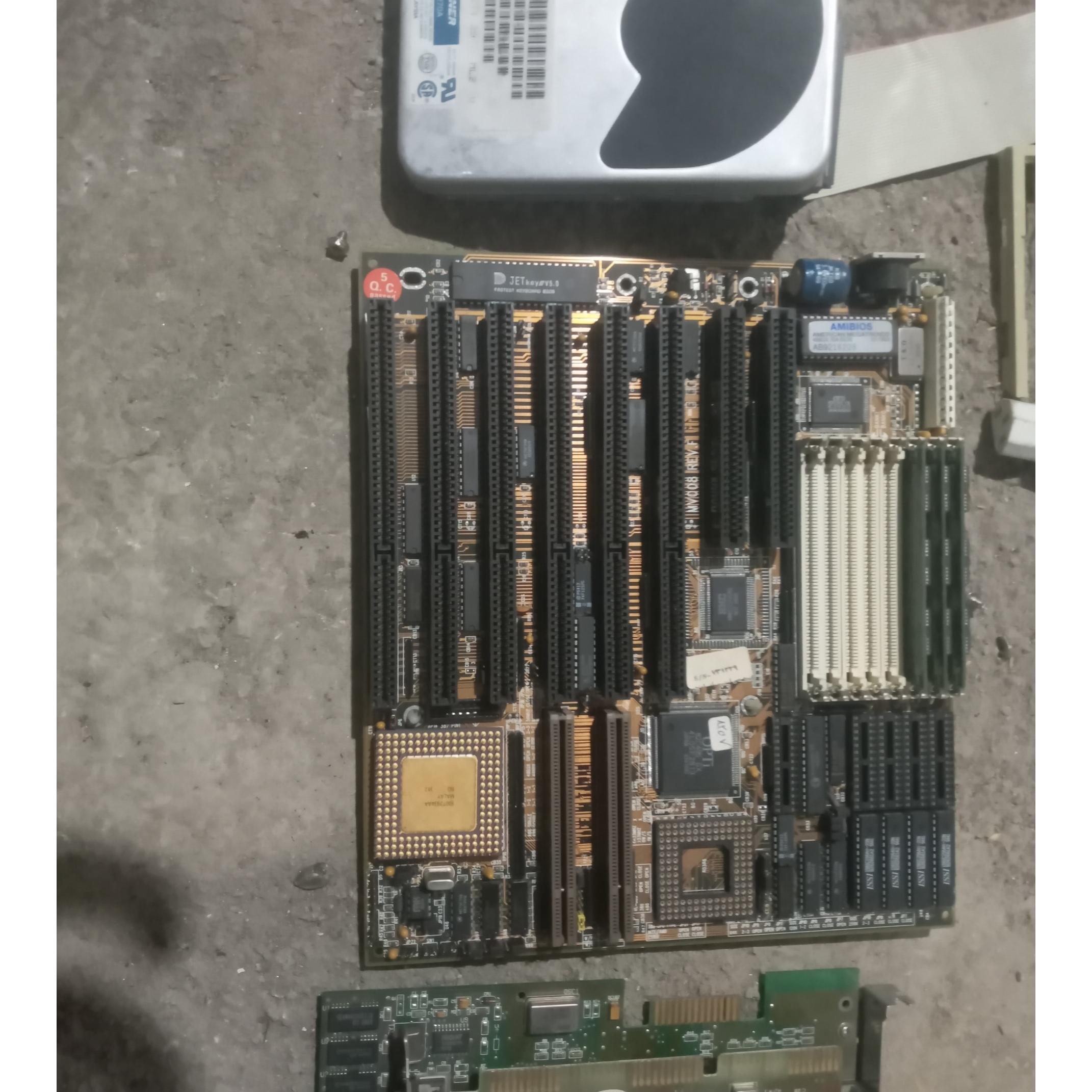 مادربرد آنتیک با هارد