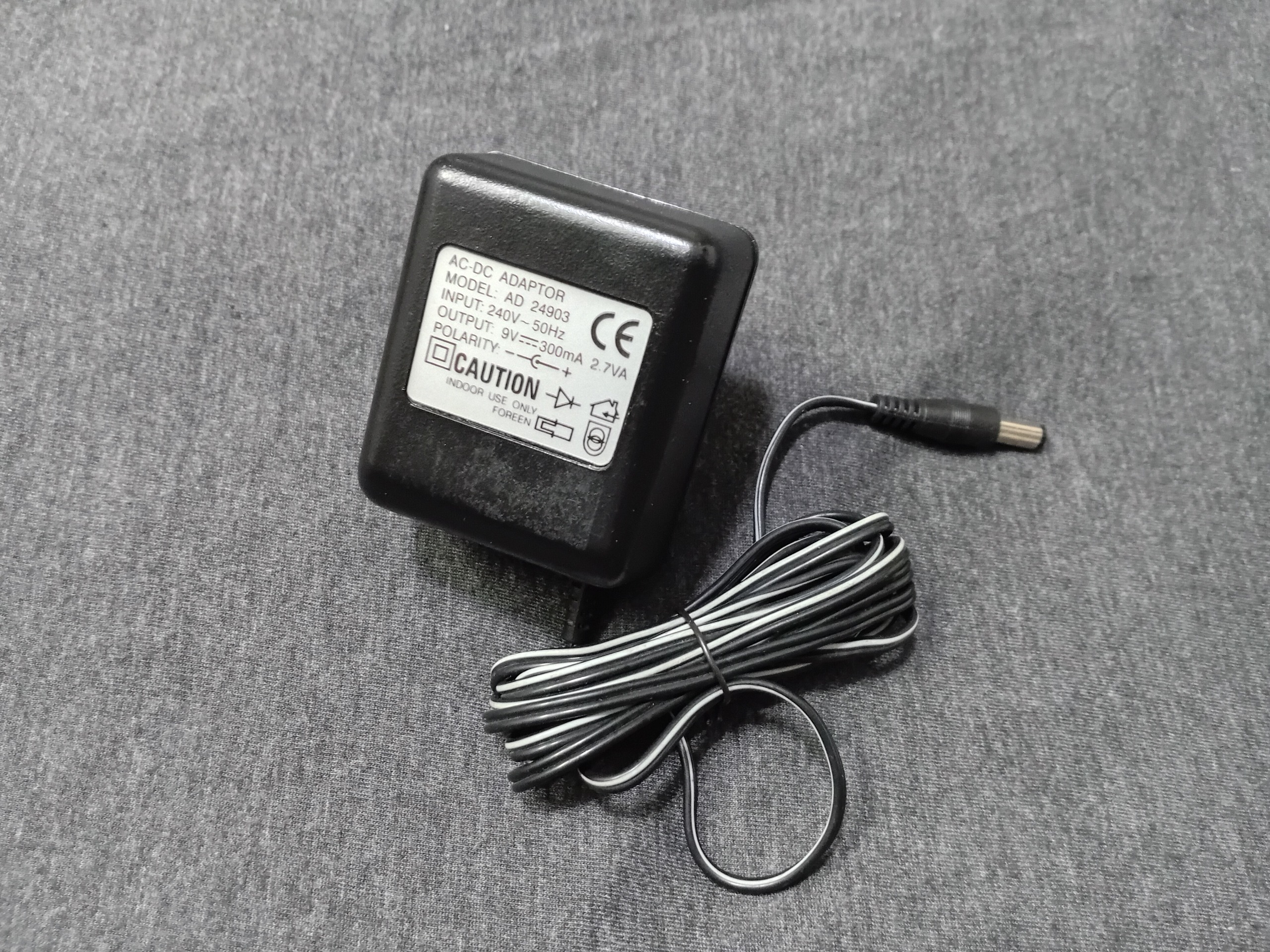 آداپتور اورجینال 9 ولت 300 میلی آمپر