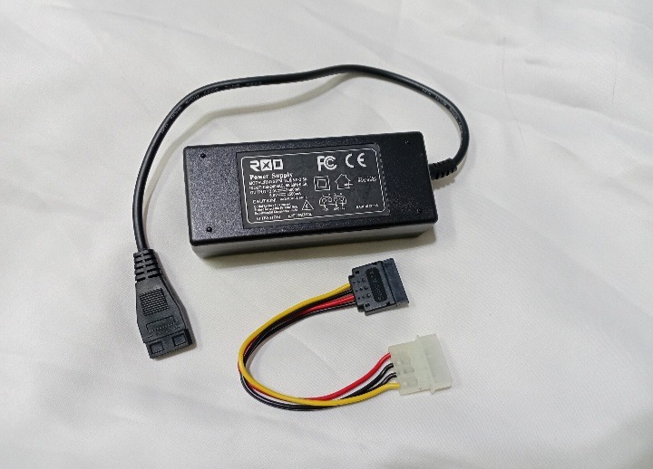 تبدیل آداپتور کمیاب دو ولتاژ آیدی و ساتا