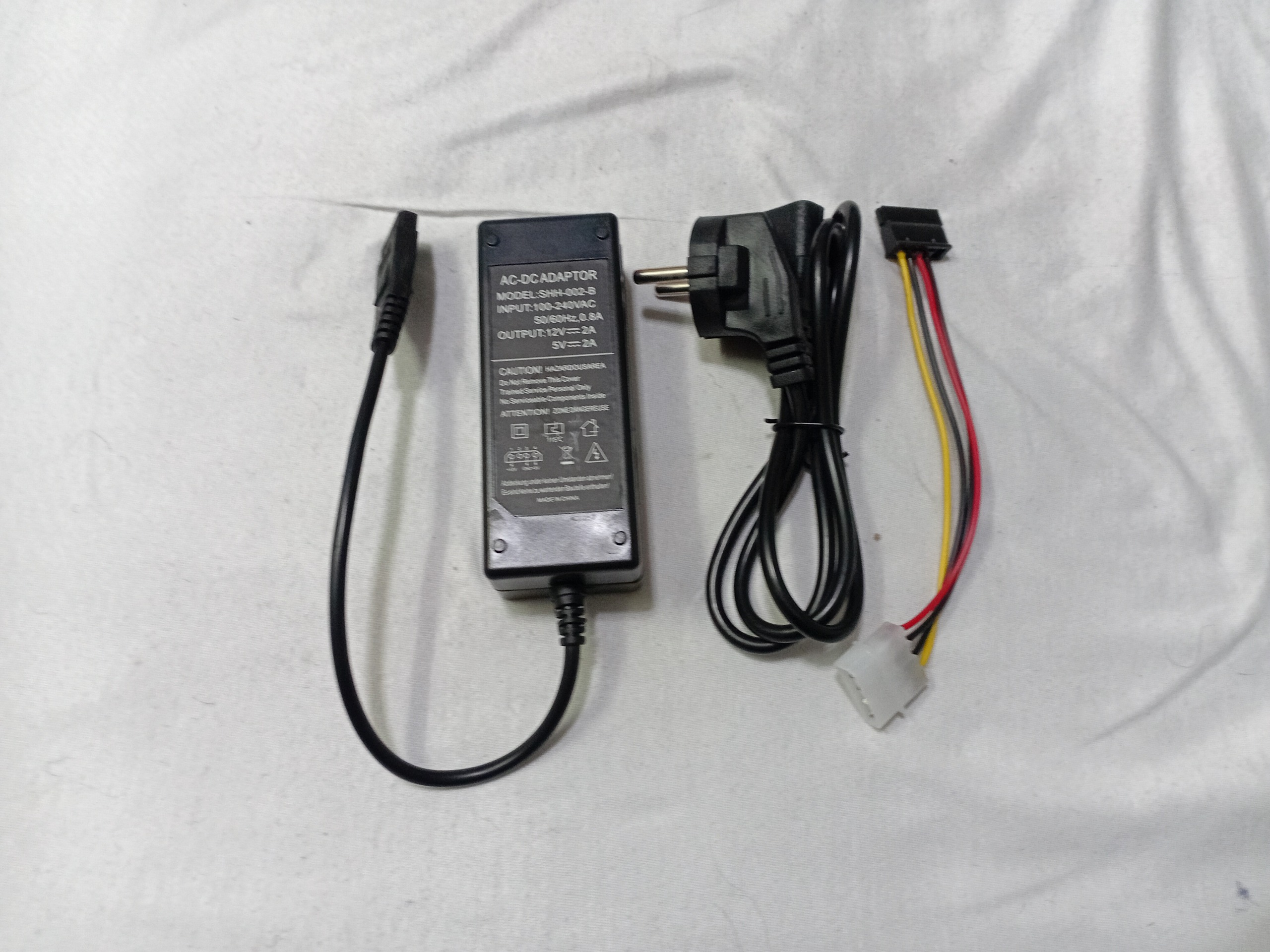 آداپتور برق ID و SATA دو ولتاژ 12 و 5 ولت