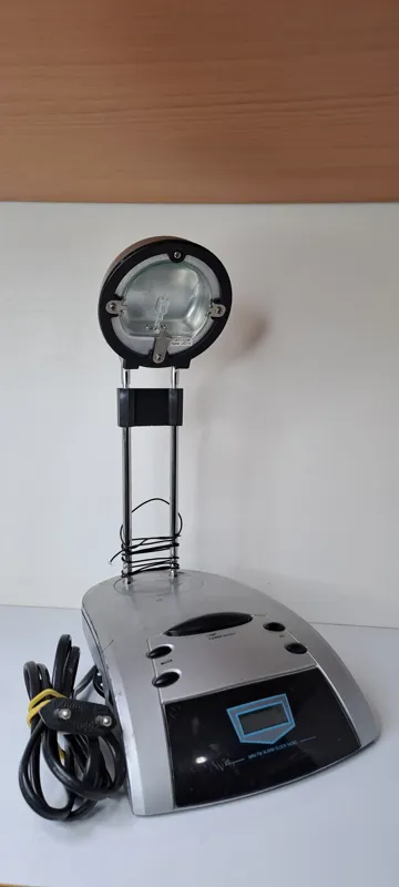 چراغ مطالعه ساعت دار
