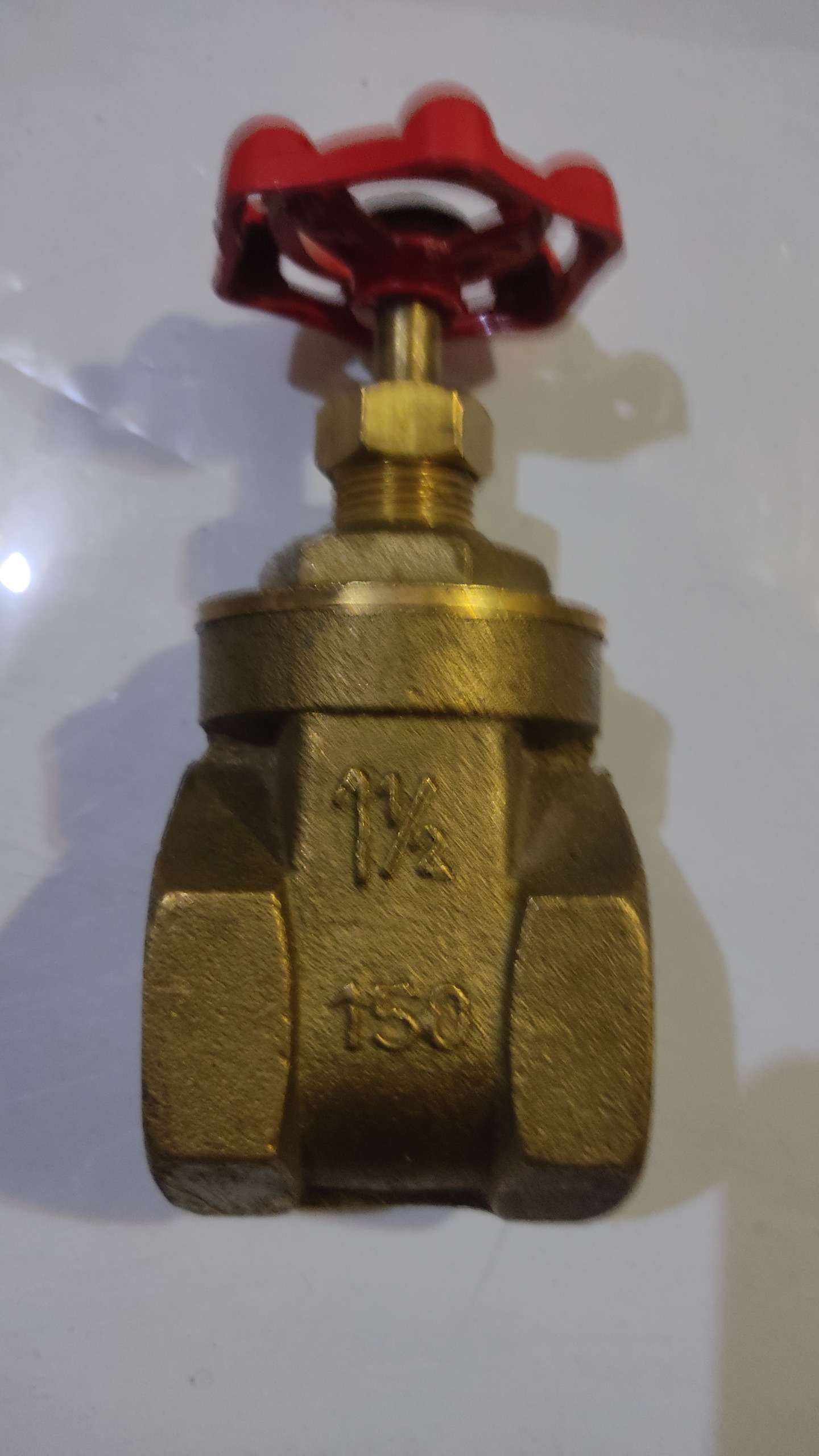 شیر فلکه بزرگ برنجی سایز یک ویک دوم اینچی