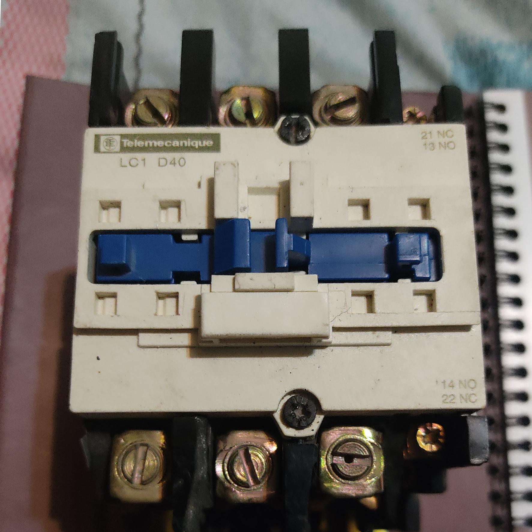 کنتاکتور D40. تله مکانیک