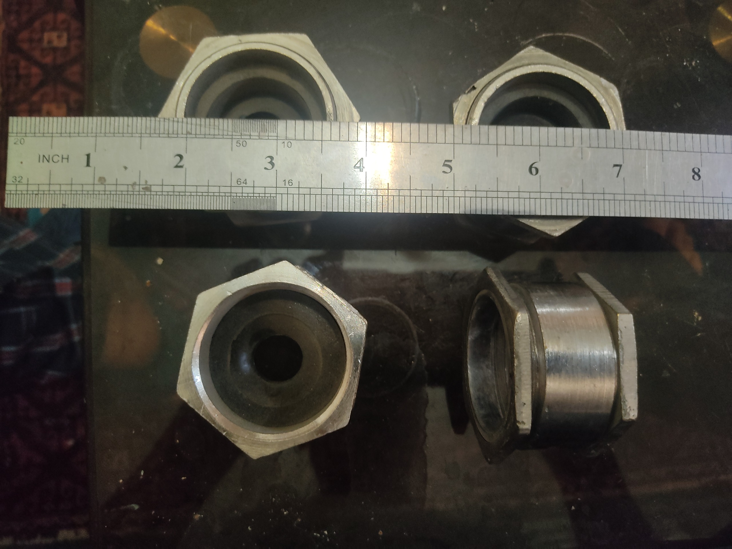 گلند برنجی سرتخت با روکش نیکل کروم سایز PG36