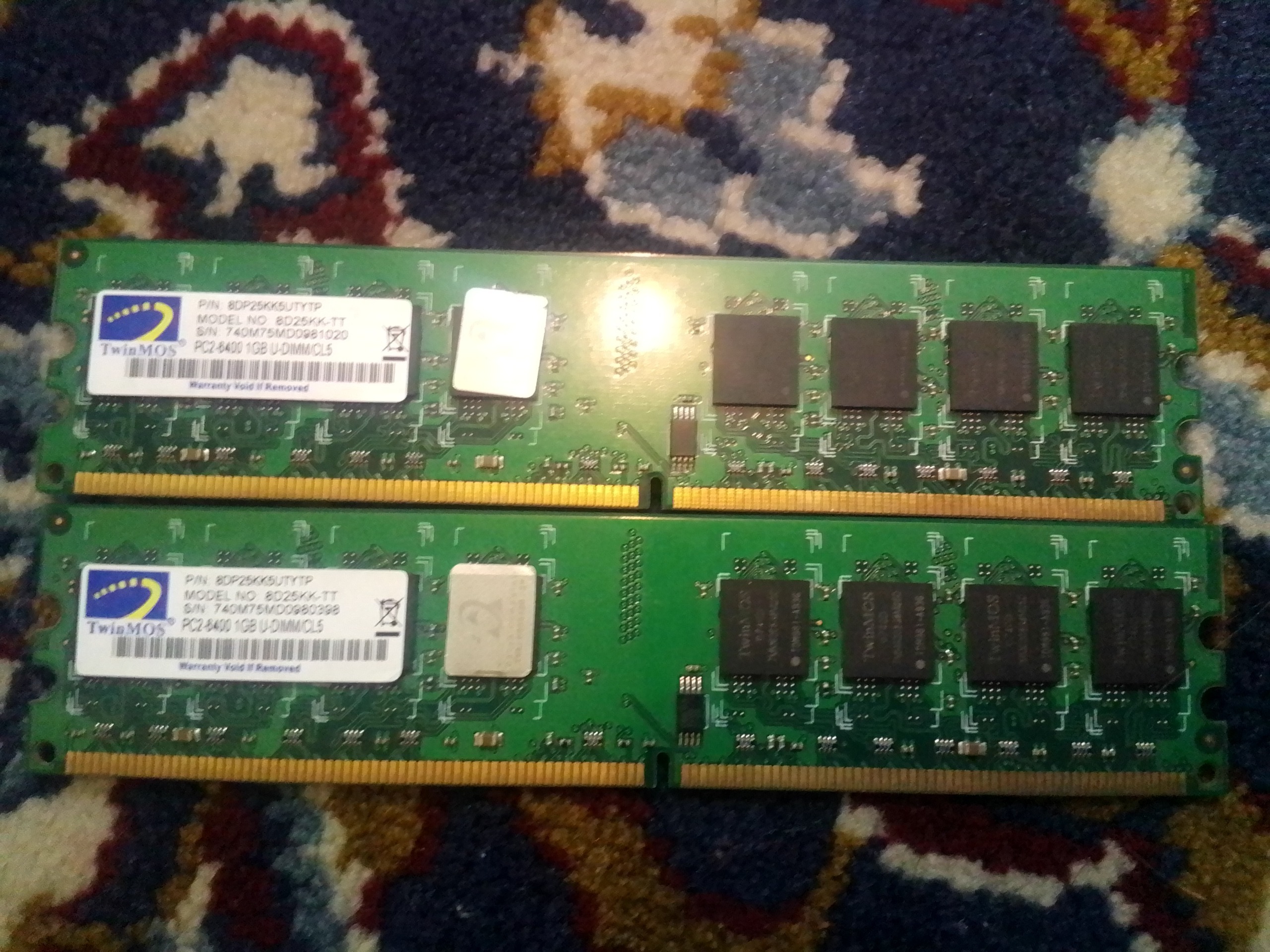 Ram 1G DDR 2 twinmos دو عددی
