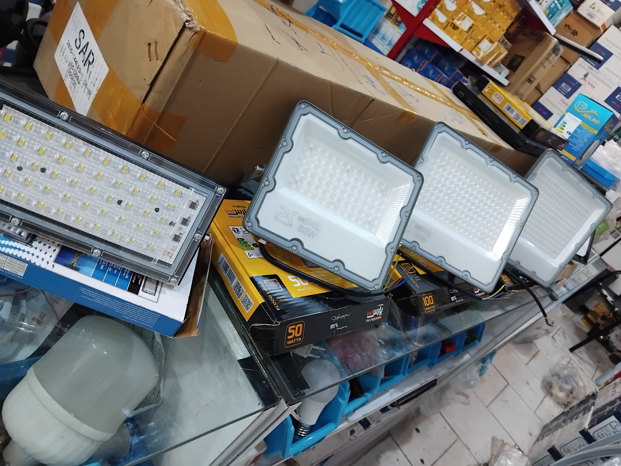 پرژکتور 50وات برند پارس با گارانتی