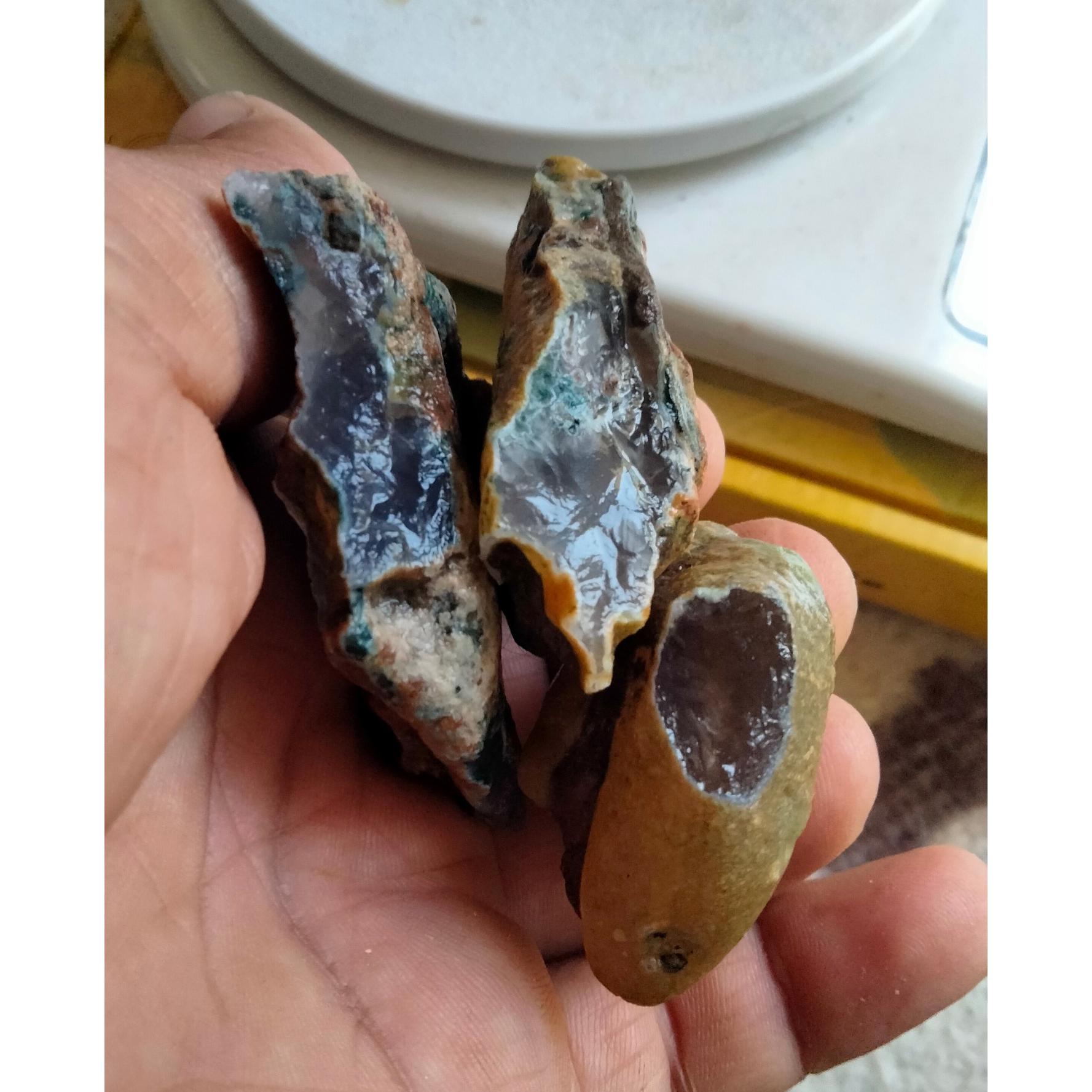 سنگ عقیق توضیح داره