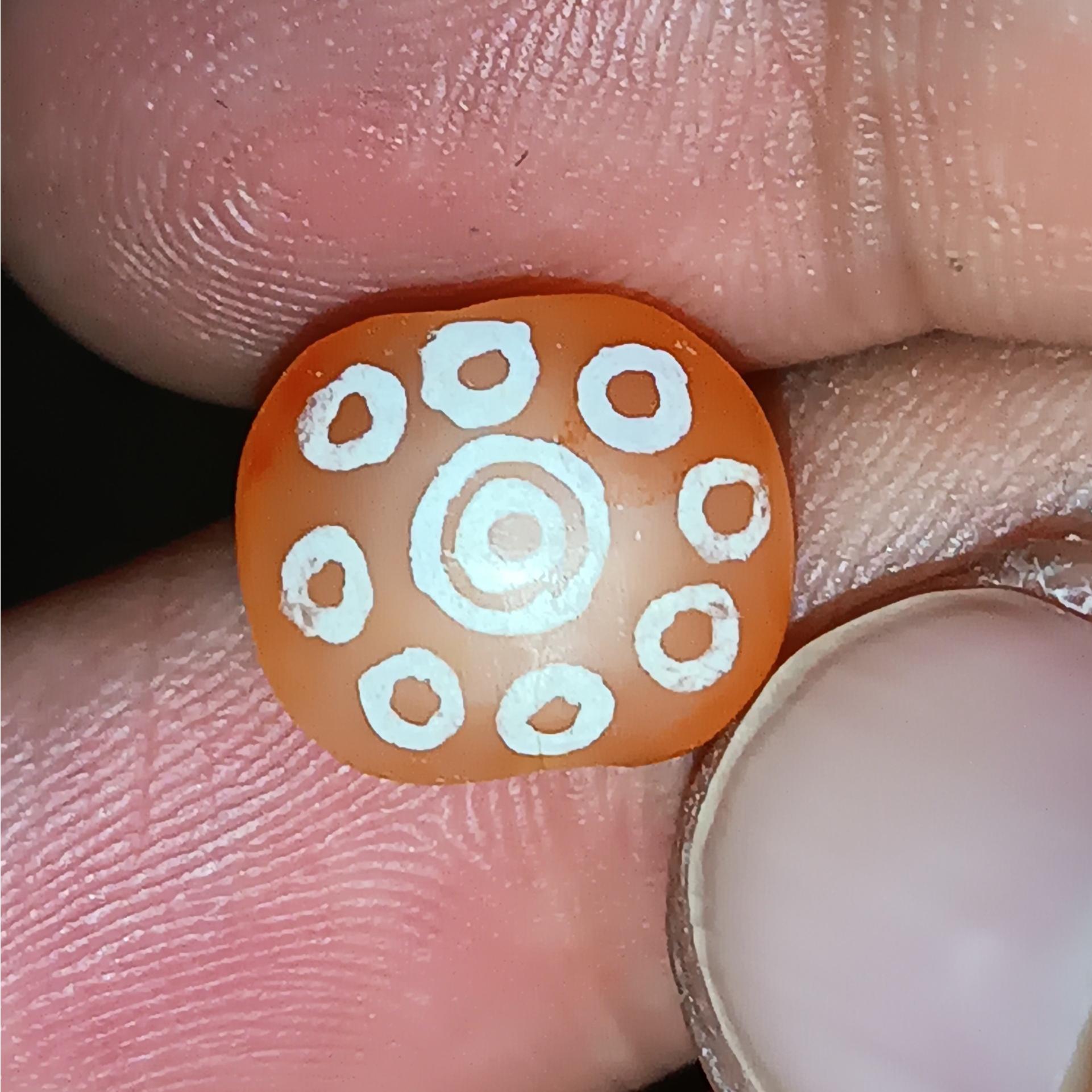 مهره عقیق بیازی