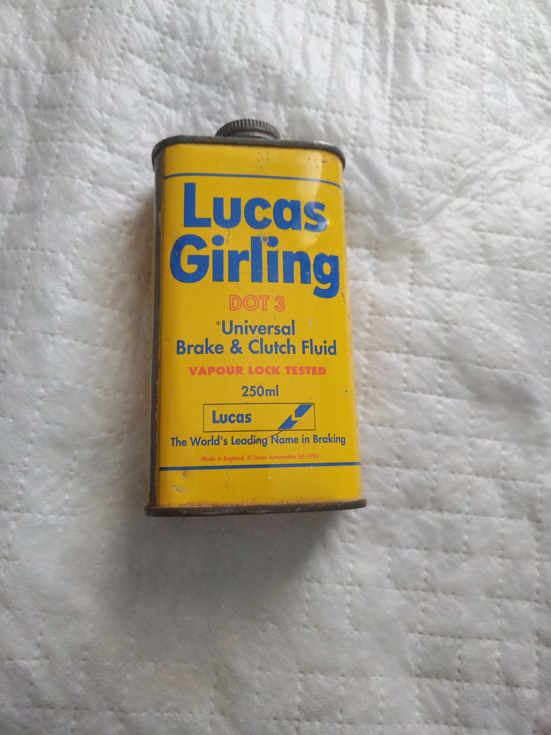 قوطی خالی روغن ترمز لوکاس