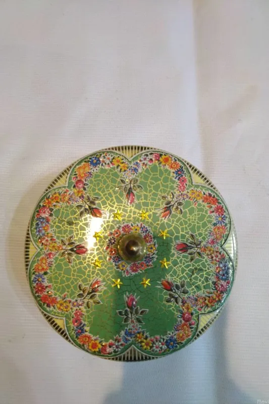 قوطی قدیمی و زیبا