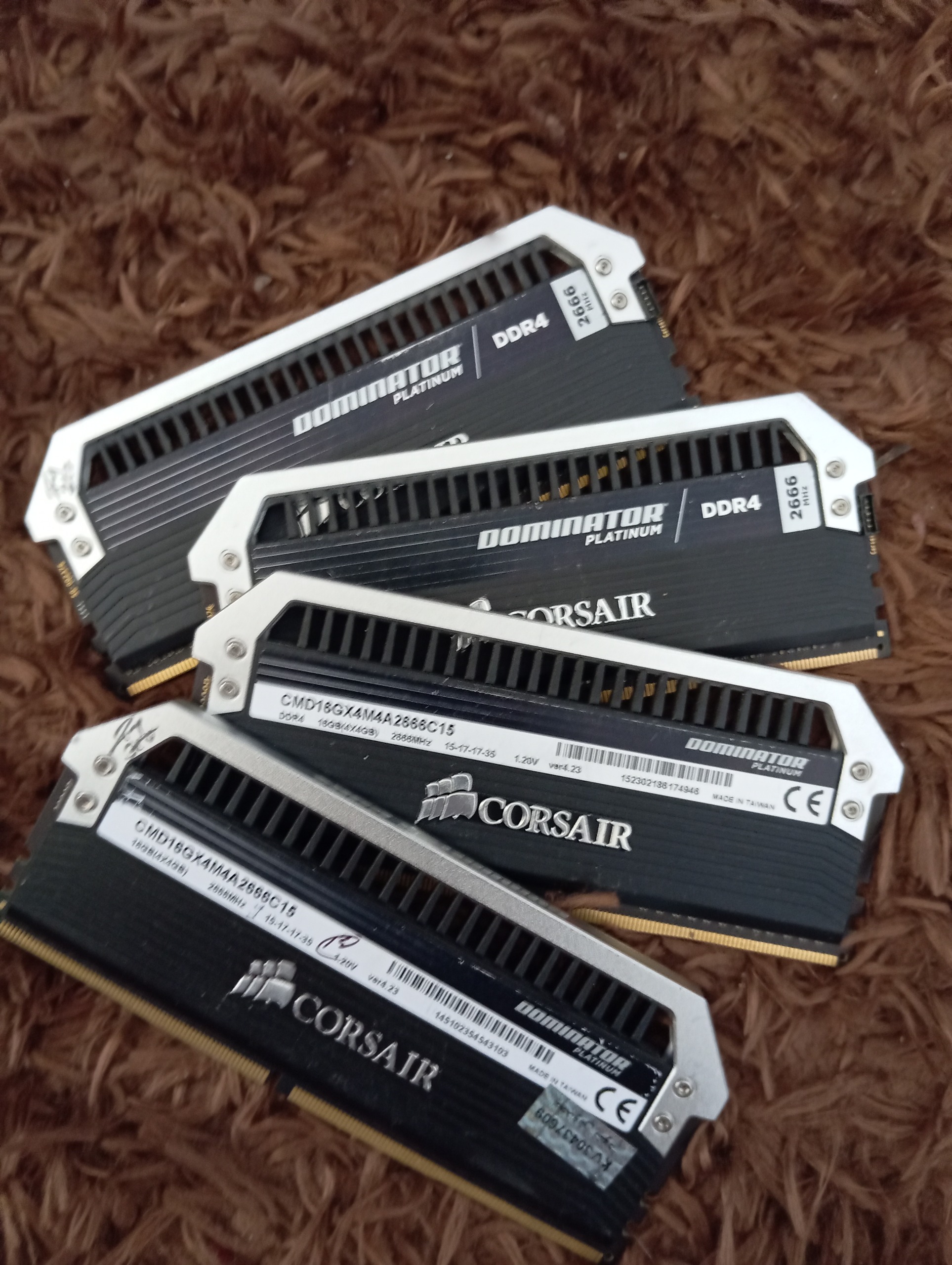 Corsair dominator 44 16gb