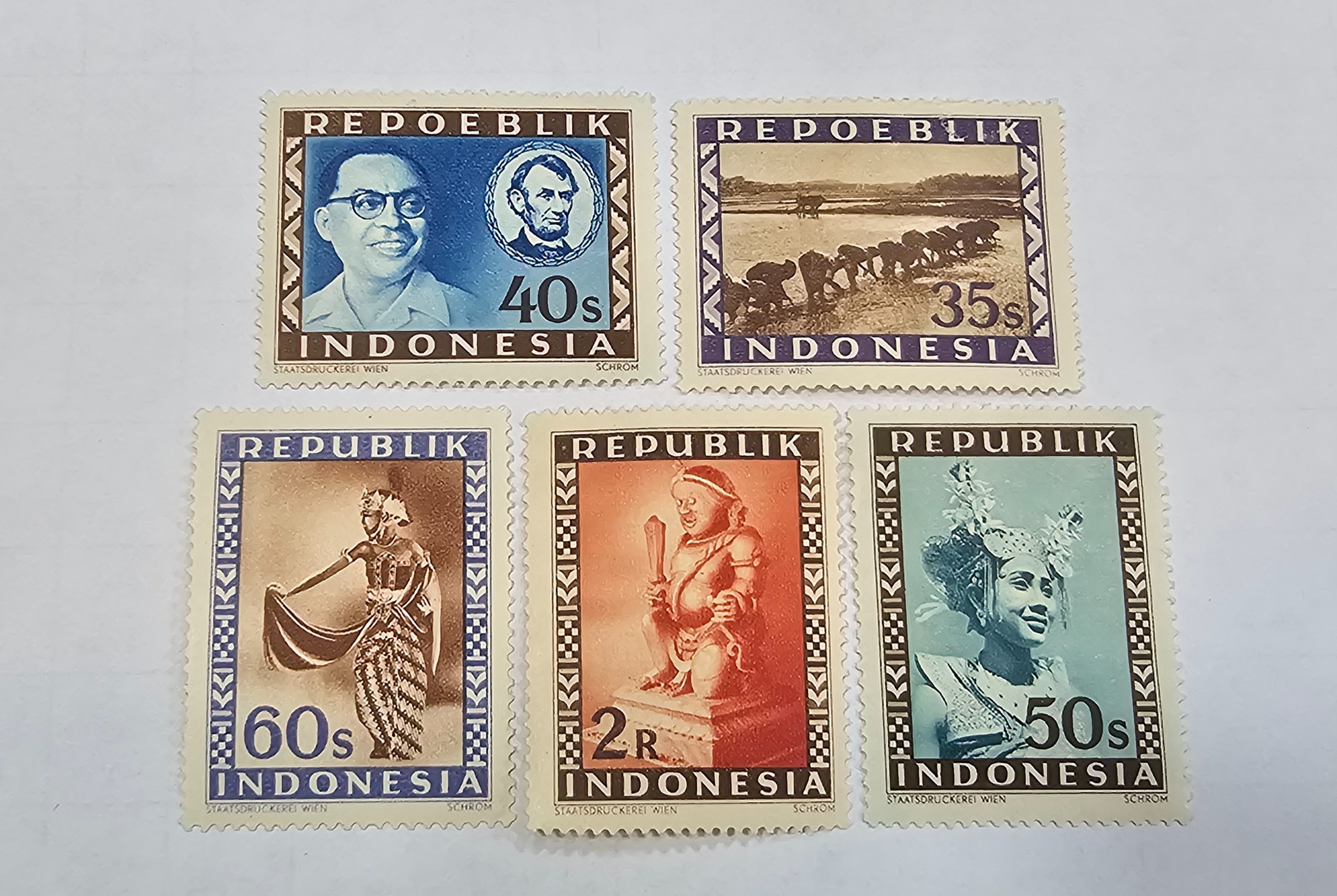 تمبر کلاسیک اندونزی 1945 چسبدار