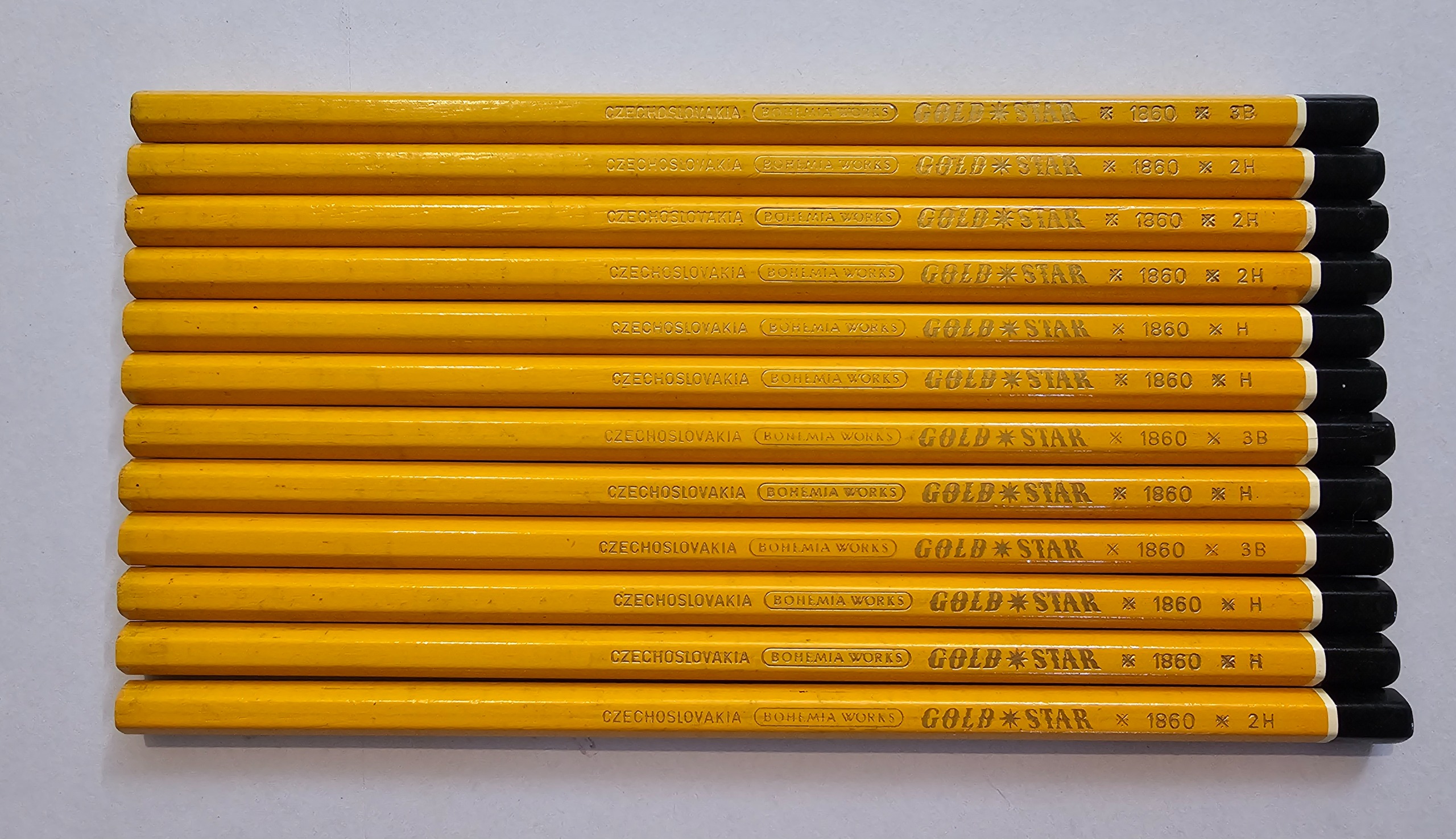 مداد طراحی گلد استار ساخت چکسلواکی