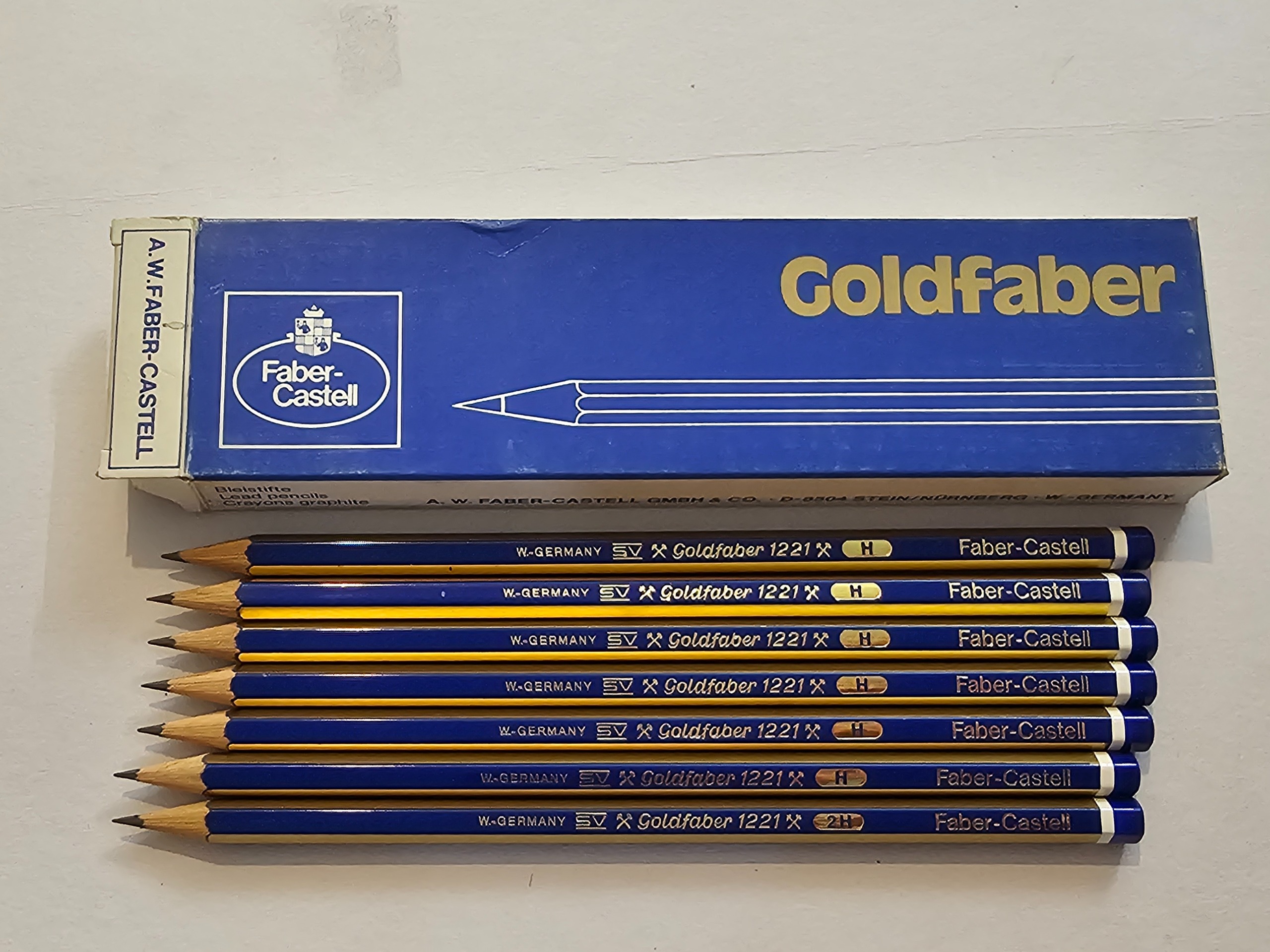 مداد طراحی گلد فابر H فابر کاستل آلمان شرقی