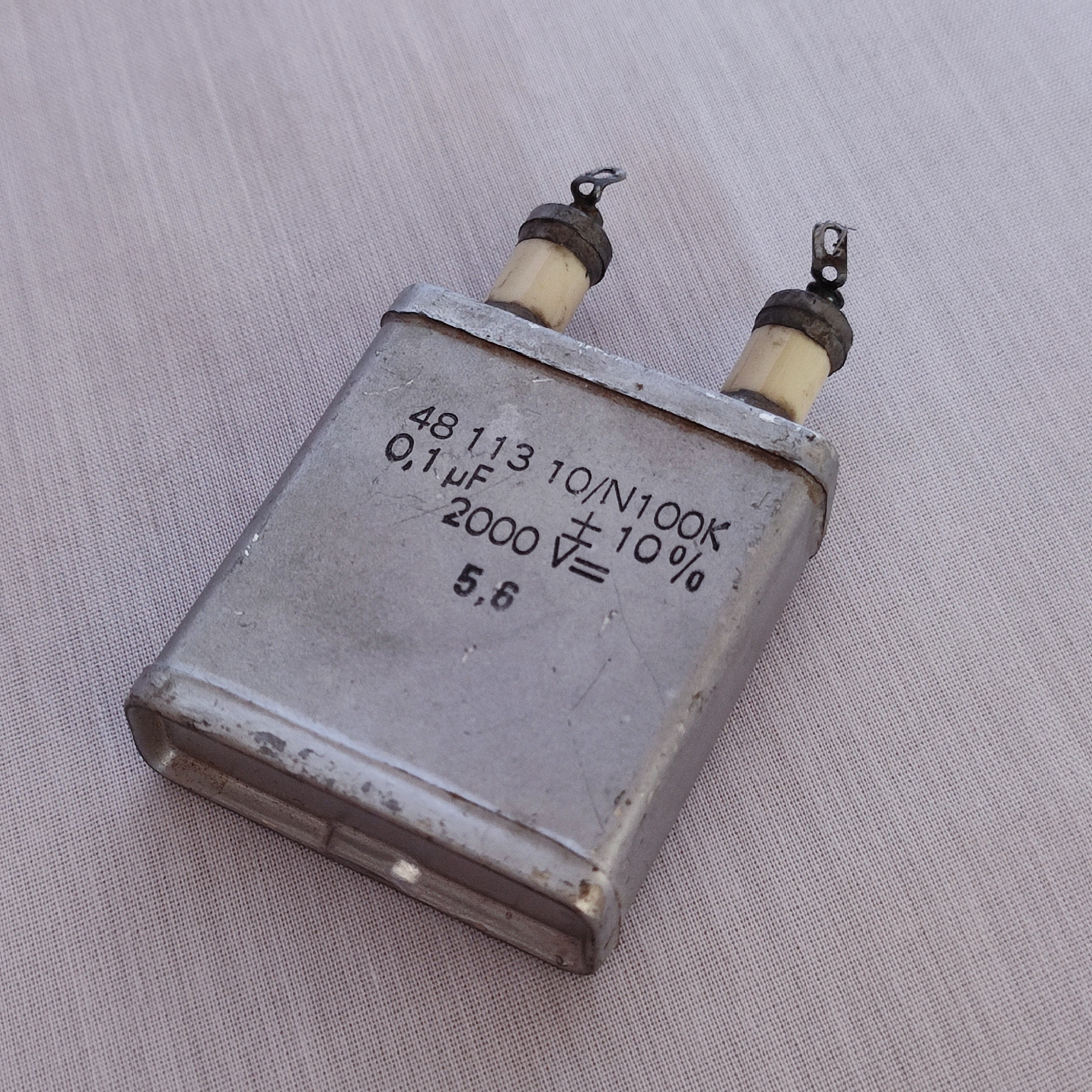 خازن 0.1µF 2000V ±10% | سری N100K