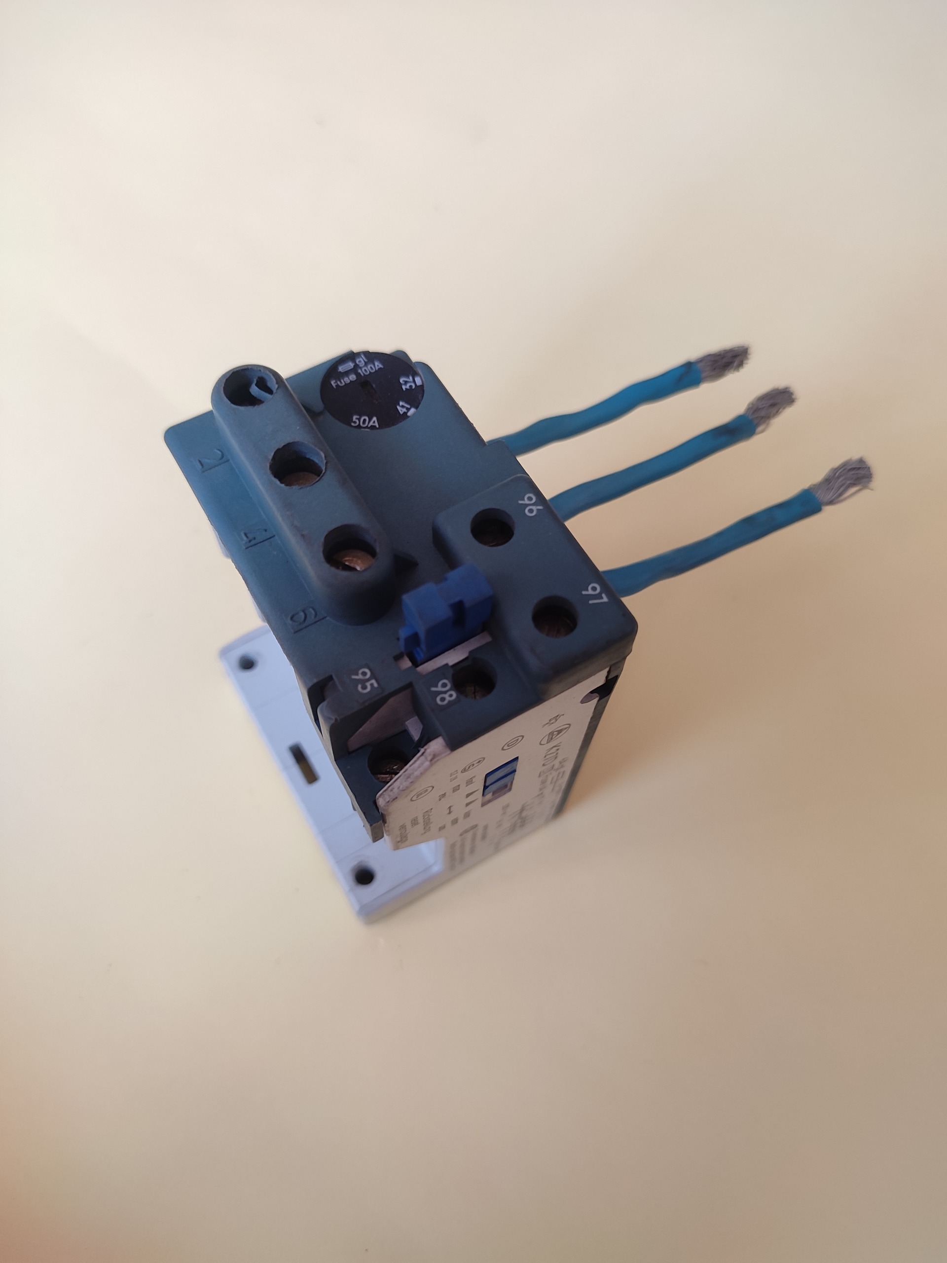 بی متال اصل آلمان Klockner Moeller K27D