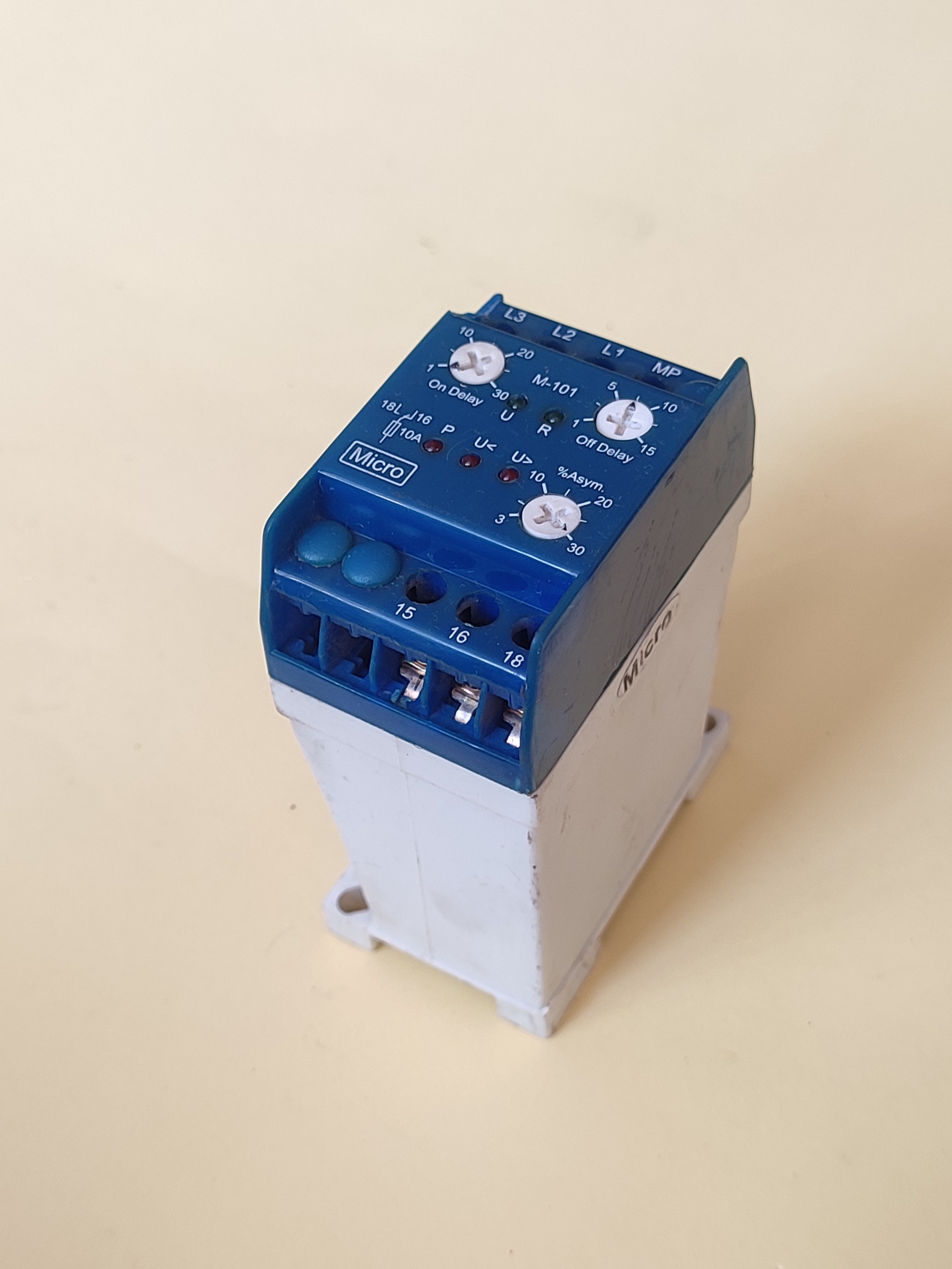 رله کنترل فاز ( تایمر ) مدل Micro M101