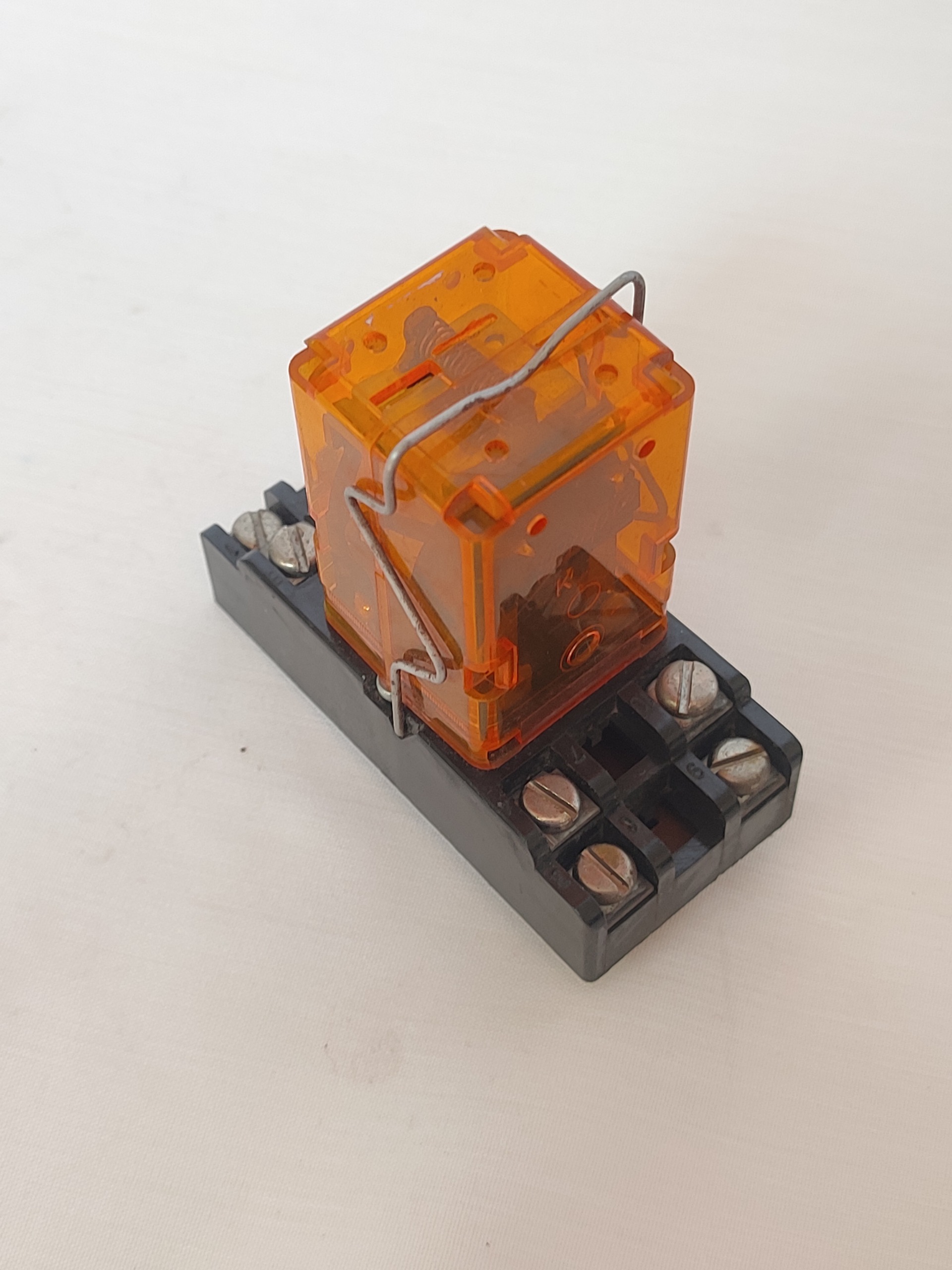 رله RAPA محرک 220 ولت AC اصل آلمان