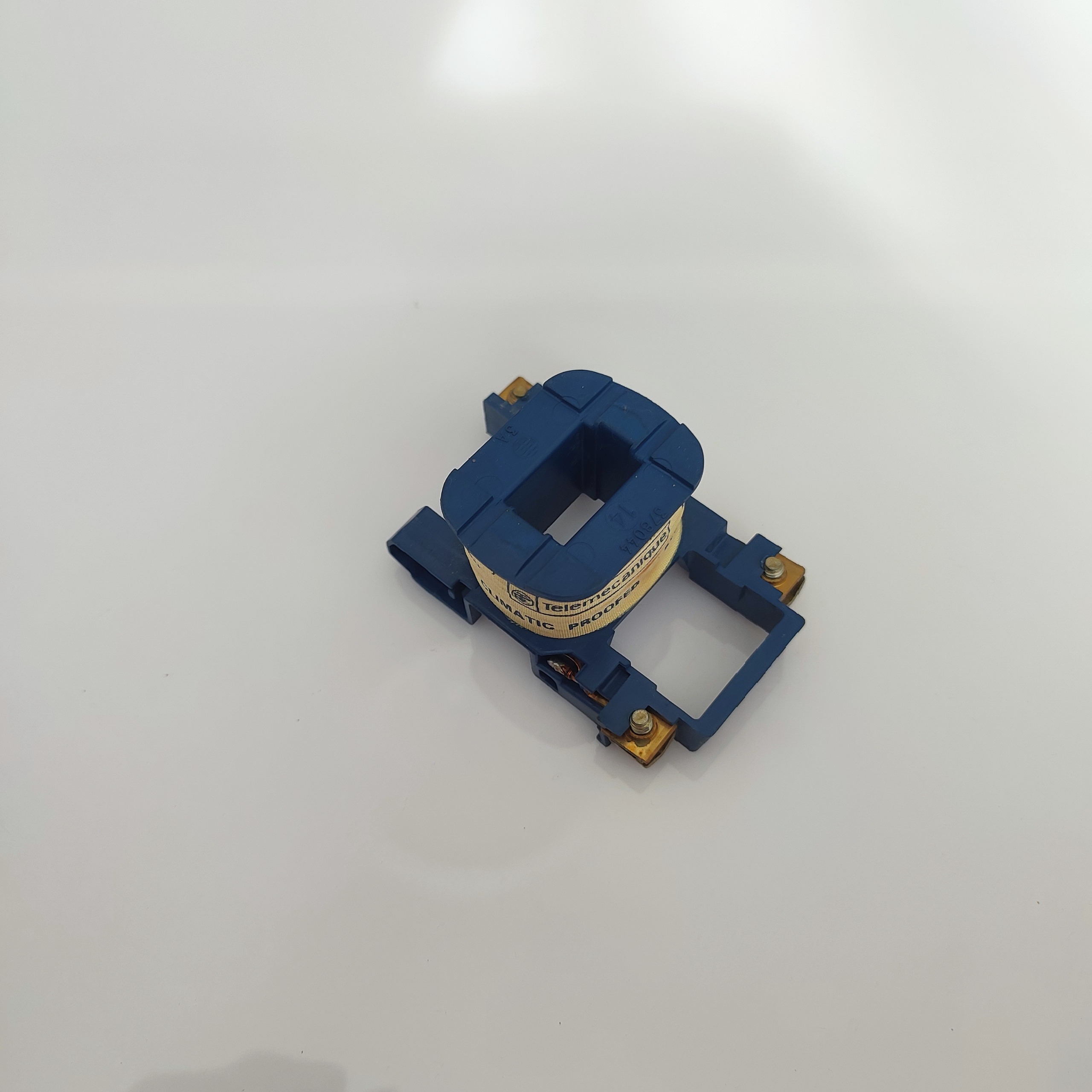بوبین220 ولت کنتاکتور تله مکانیک telemecanique