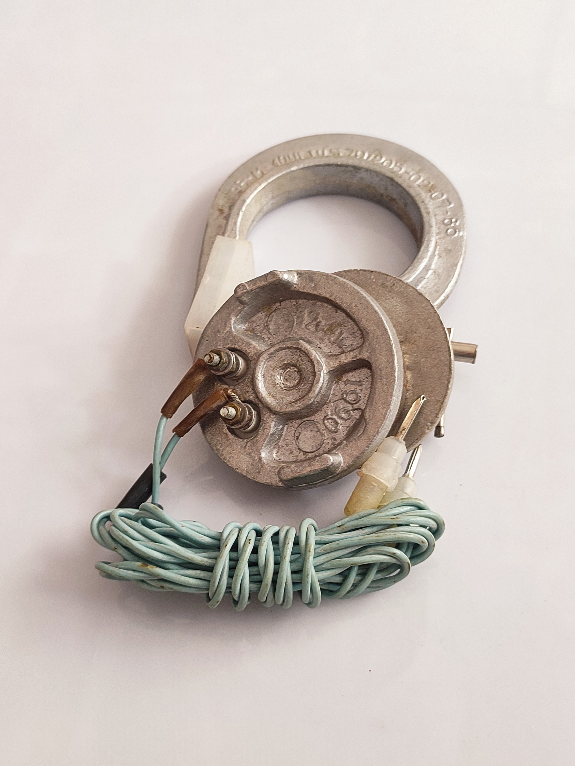 پنچرگیر 12 ولت خودرو روسی ( ولکانایزر )