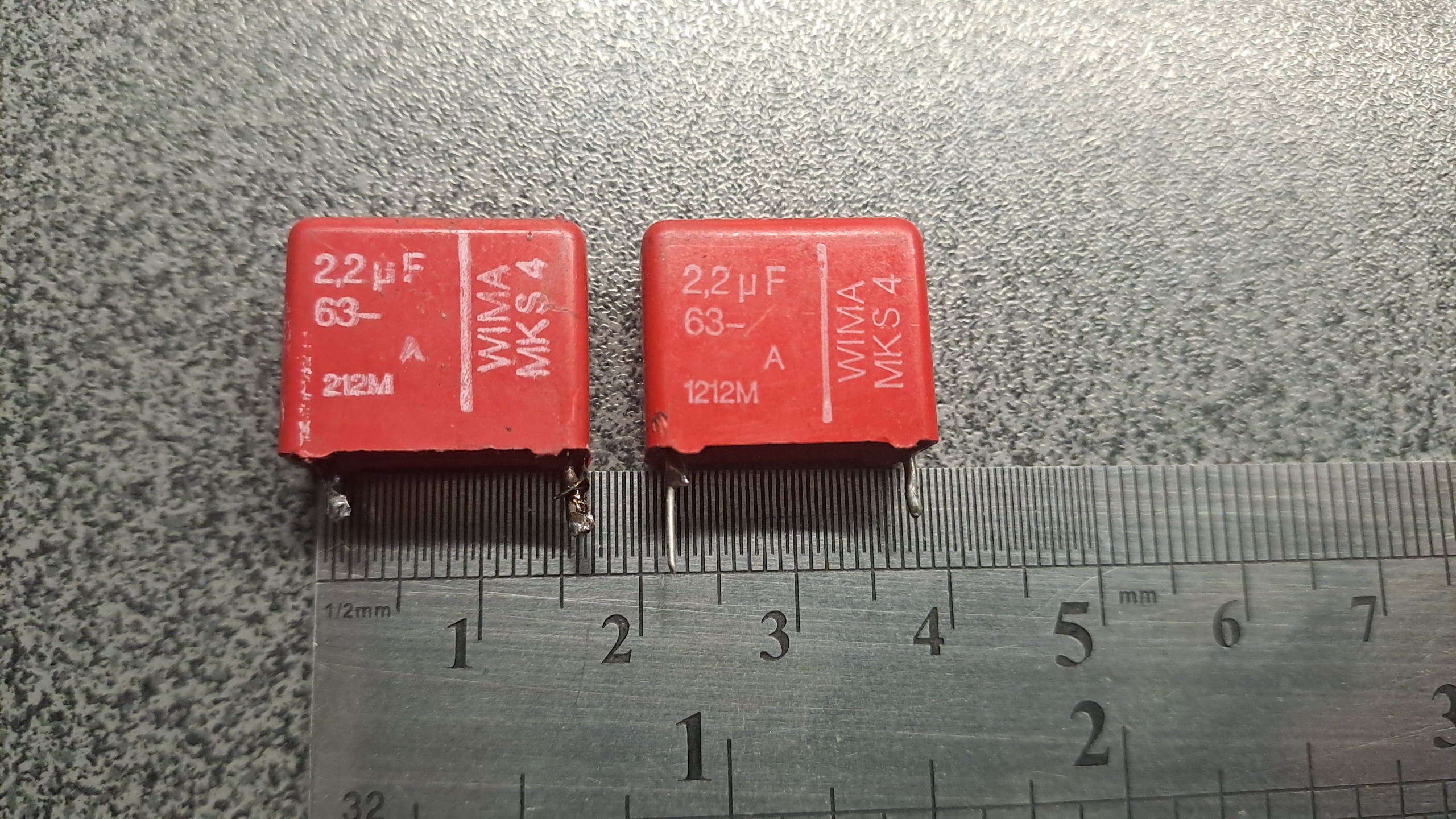 خازن قدیمی 2.2MF 63V MKS قیمت برای 2 عدد