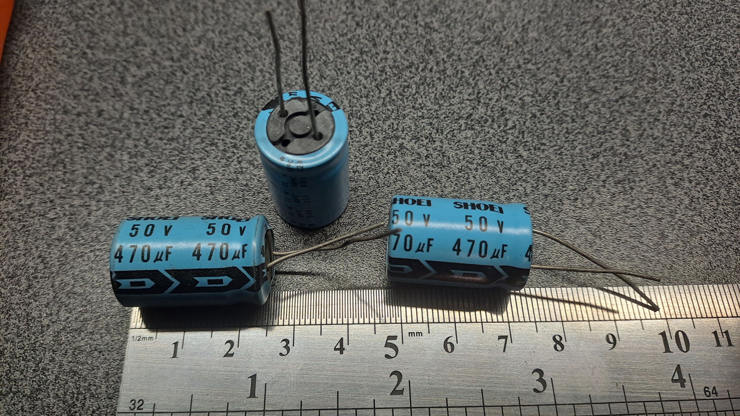 خازن 470MF 50V مارک SHOEI قیمت 3 عدد