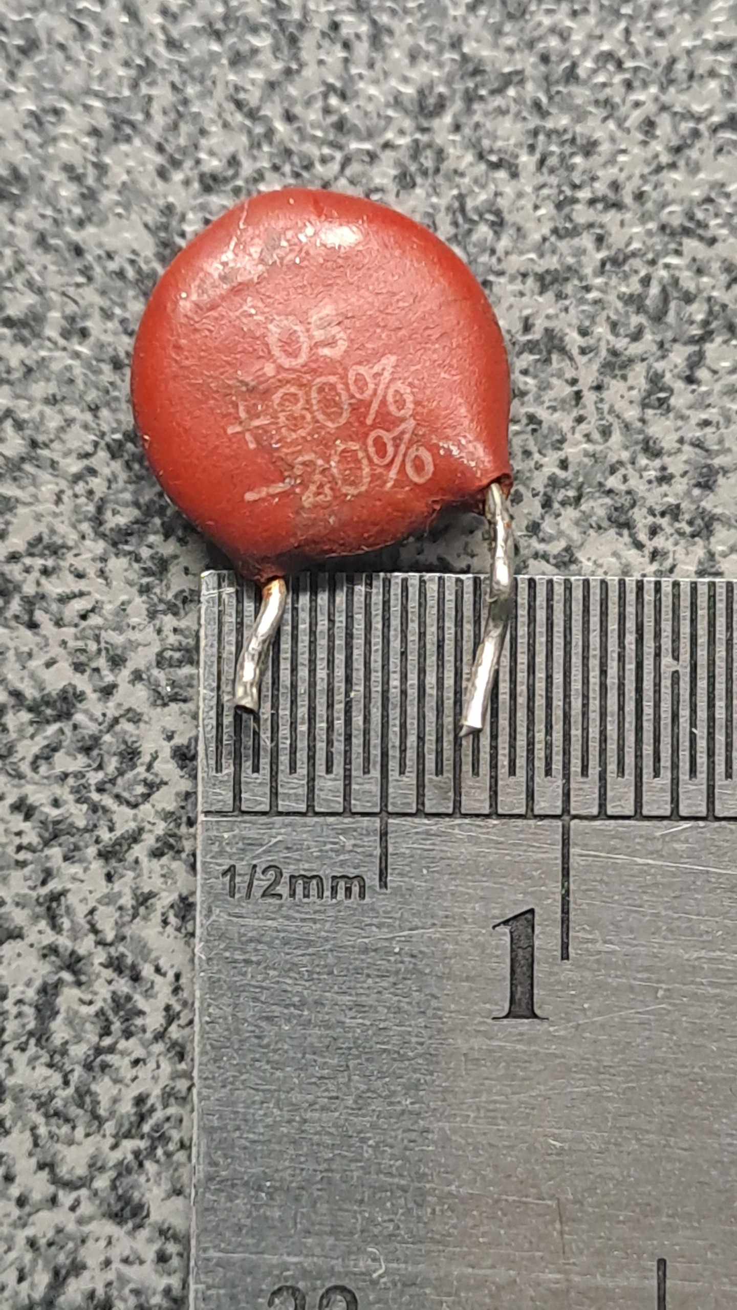 خازن قدیمی 50NF 25V