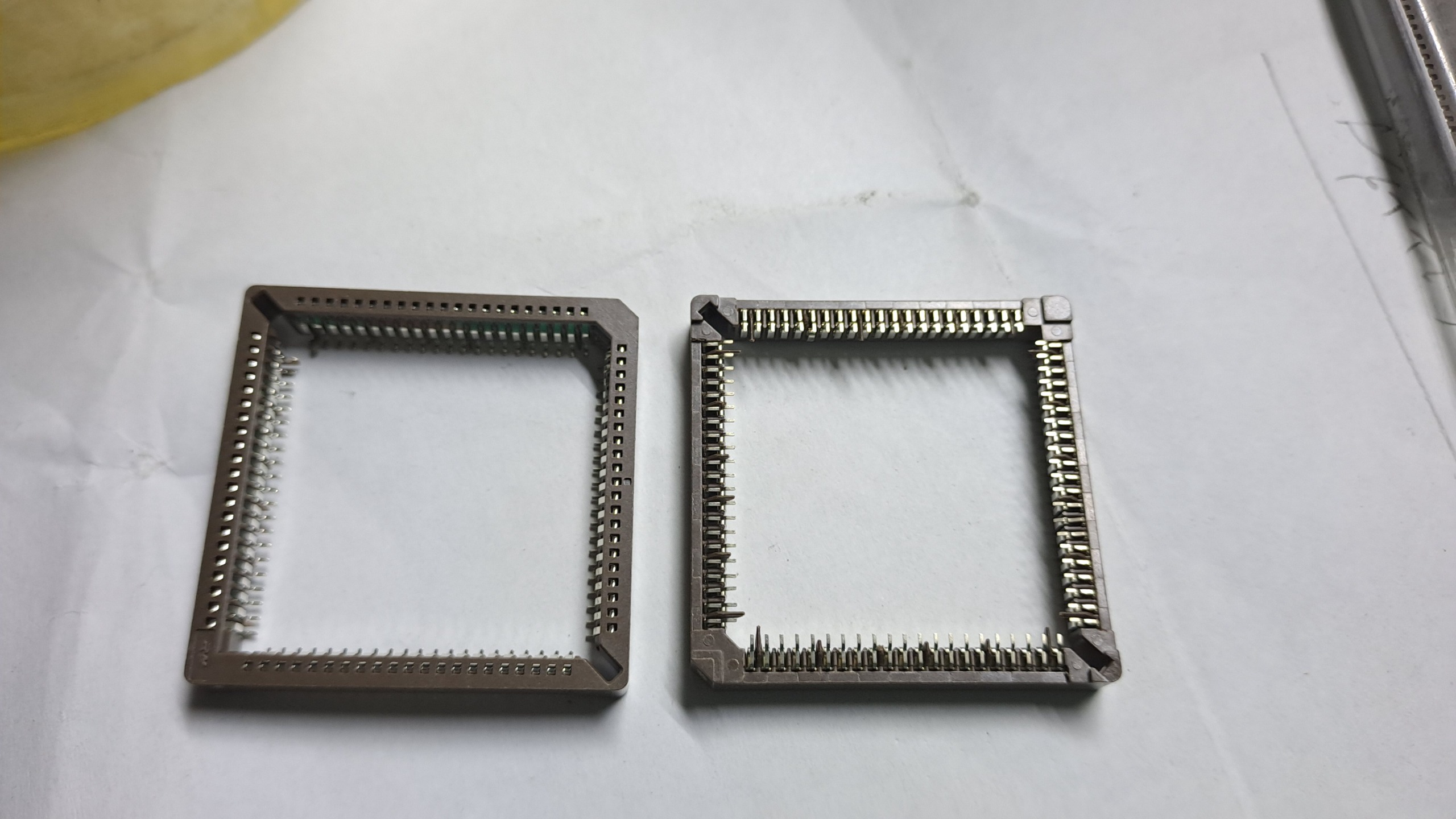 سوکت آی سی مبدل PLCC84 به SOCKET smd